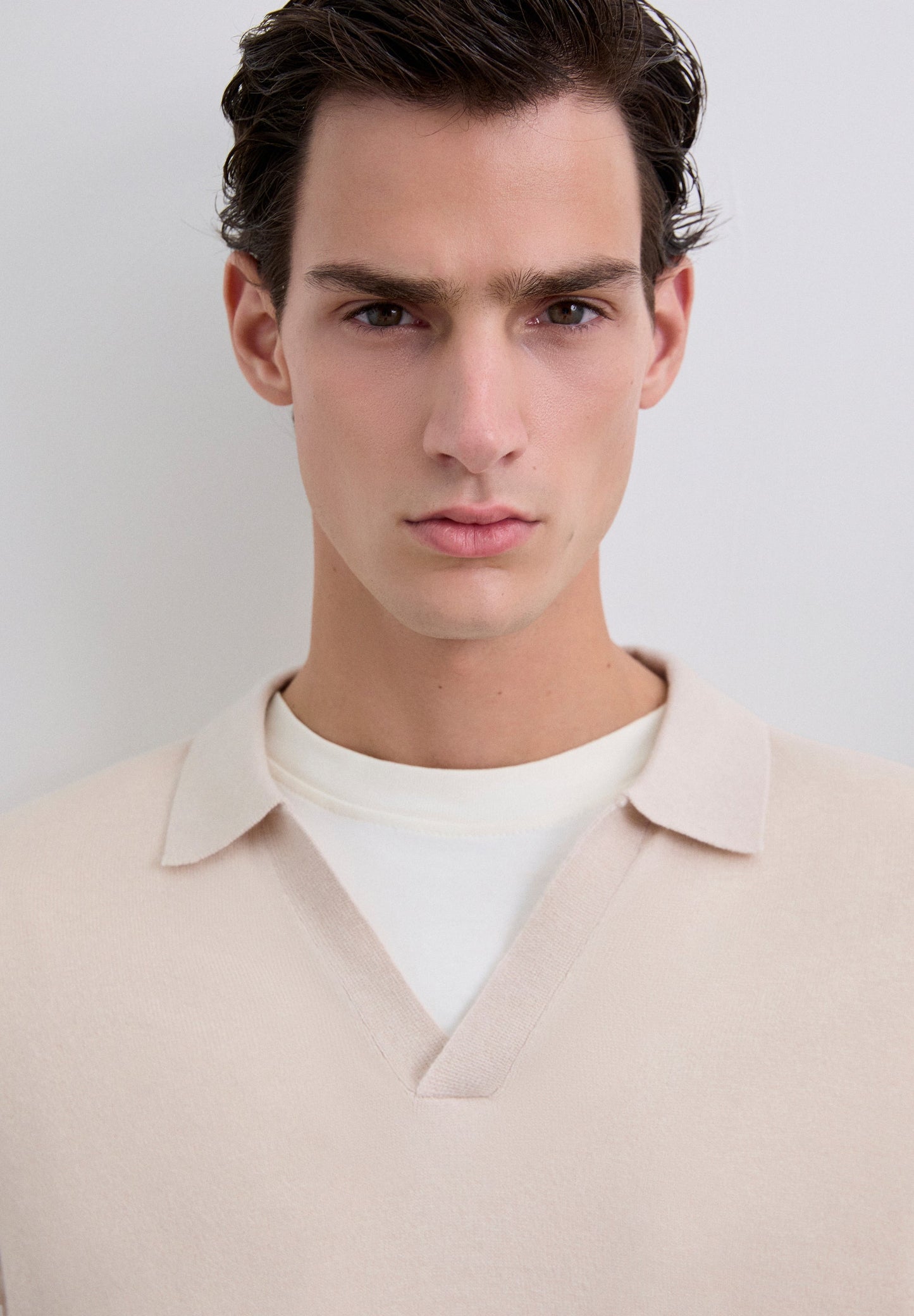 V-NECK WOOL SWEATER WITH POLO SHIRT COLLAR