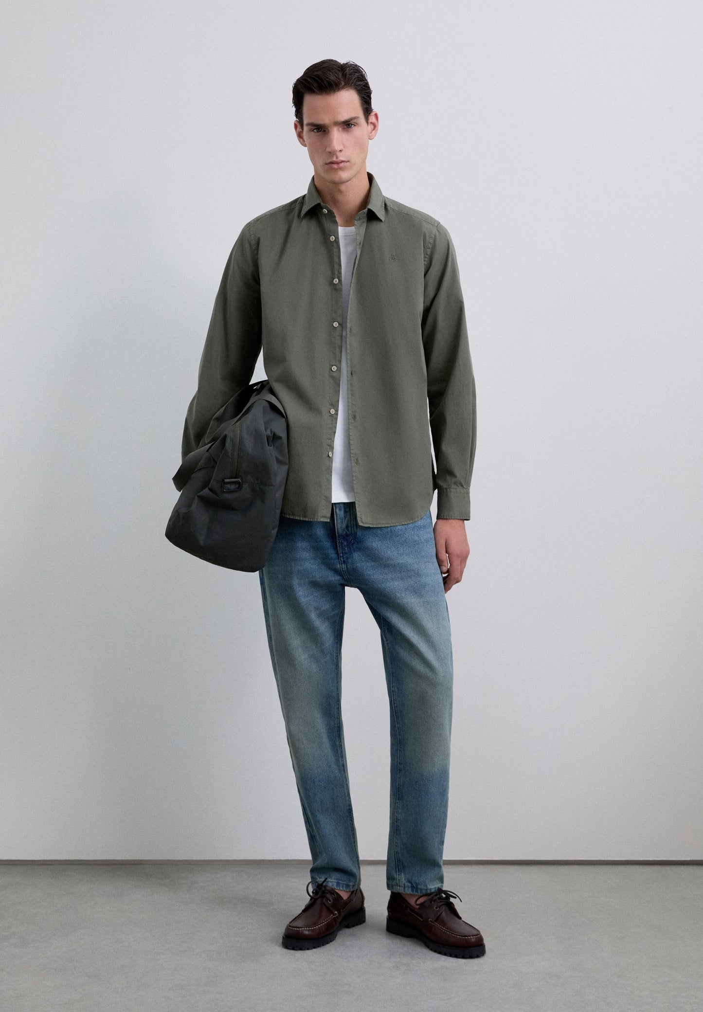 REGULAR FIT EMBROIDERED SHIRT