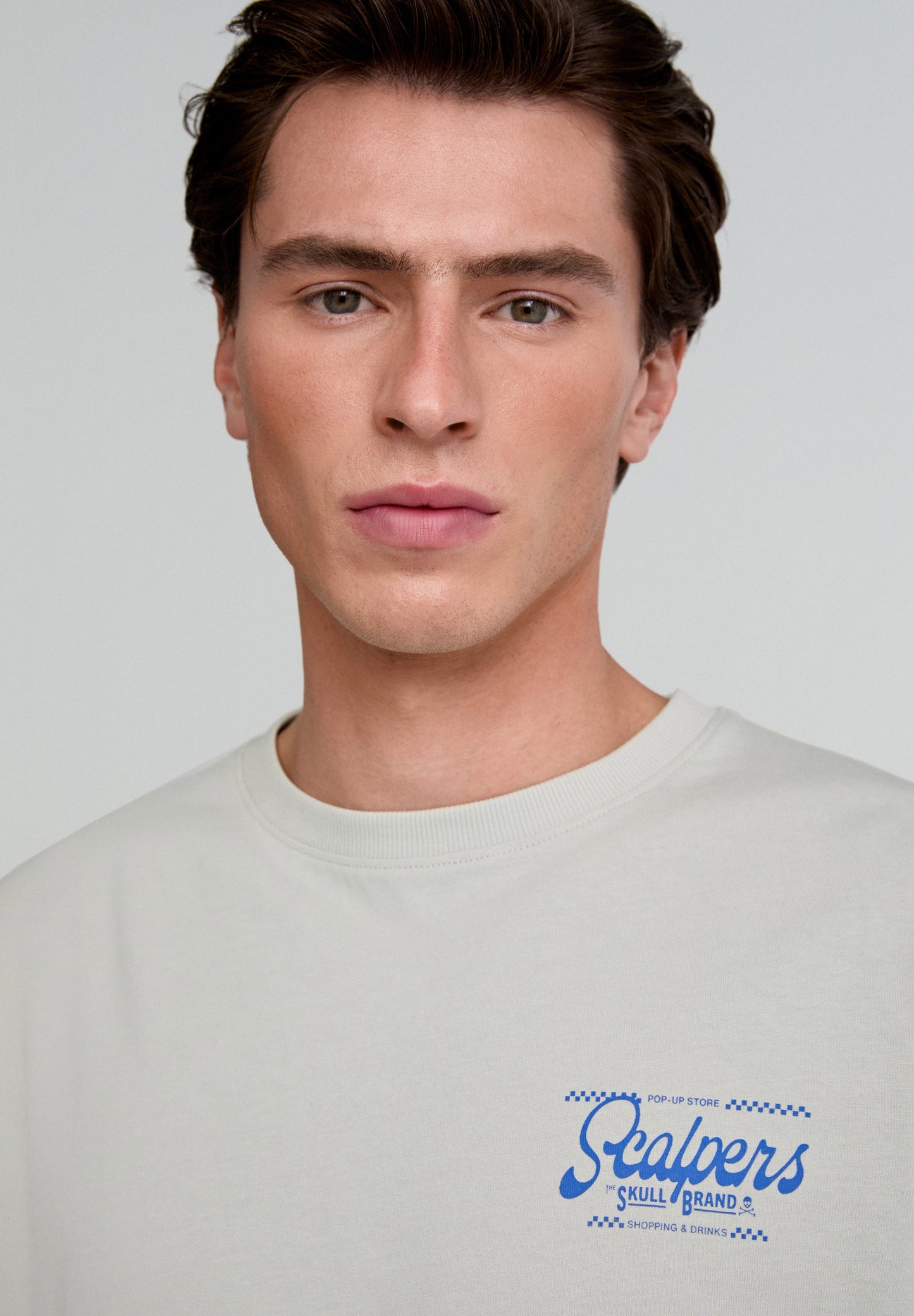 T-SHIRT WITH BRAND PRINT ON THE BACK