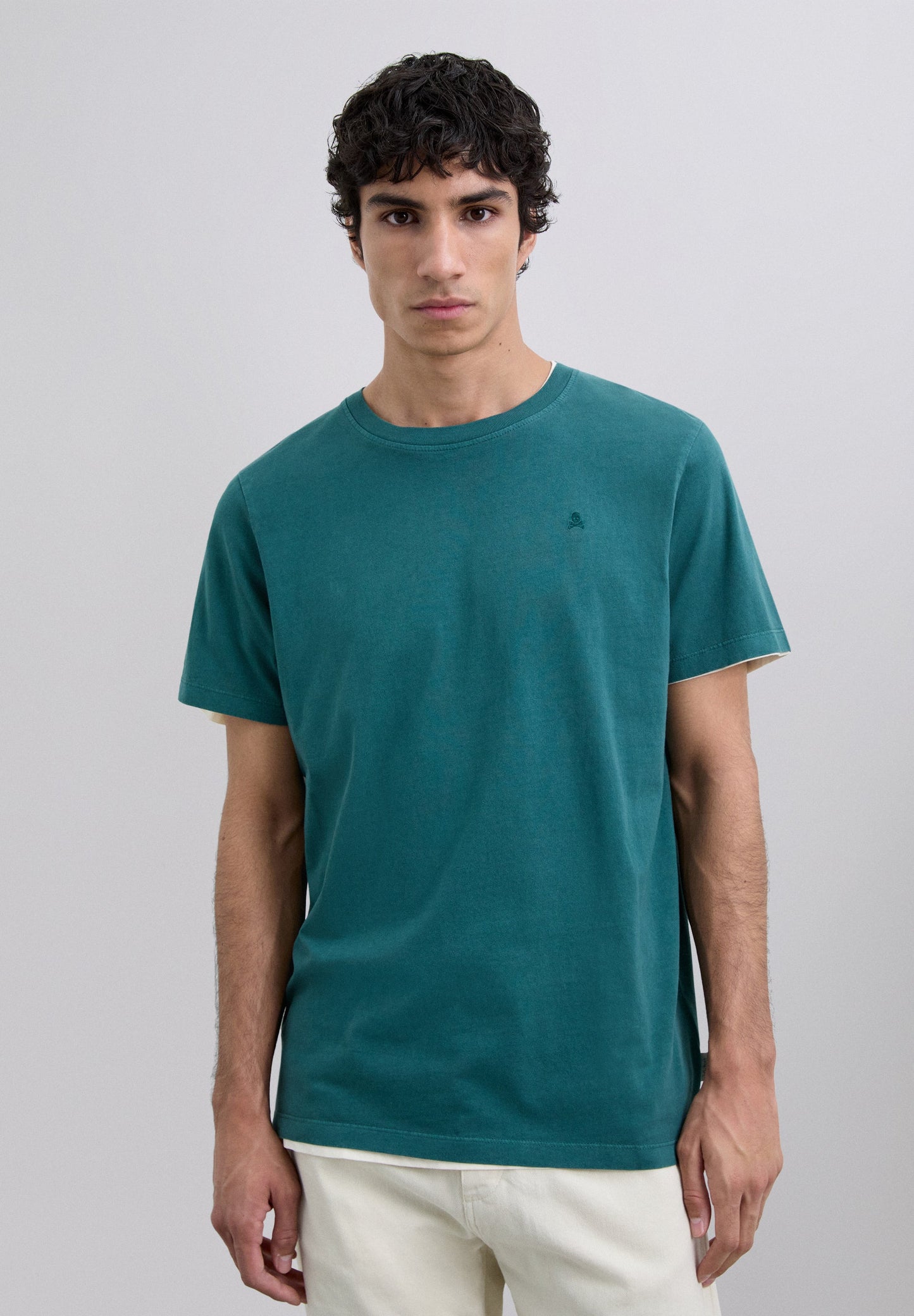 T-SHIRT WITH MATCHING EMBROIDERED SKULL