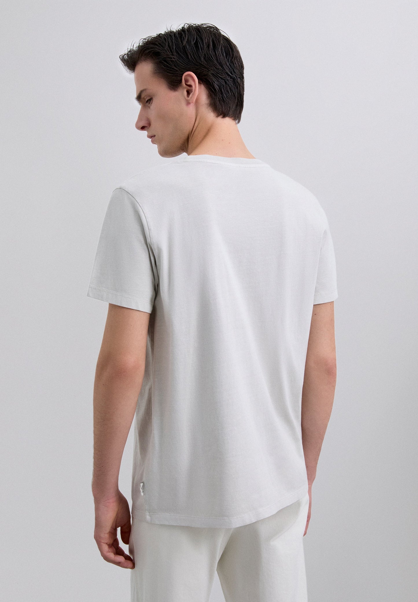 T-SHIRT WITH MATCHING EMBROIDERED SKULL