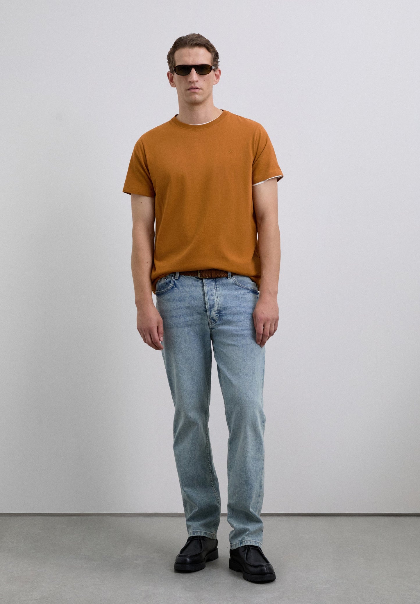 EMBROIDERED SKULL T-SHIRT
