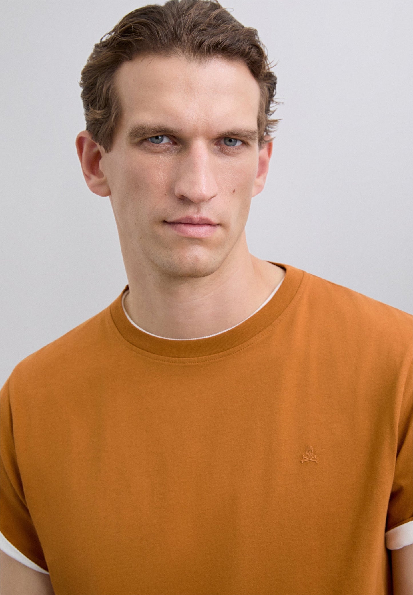 EMBROIDERED SKULL T-SHIRT