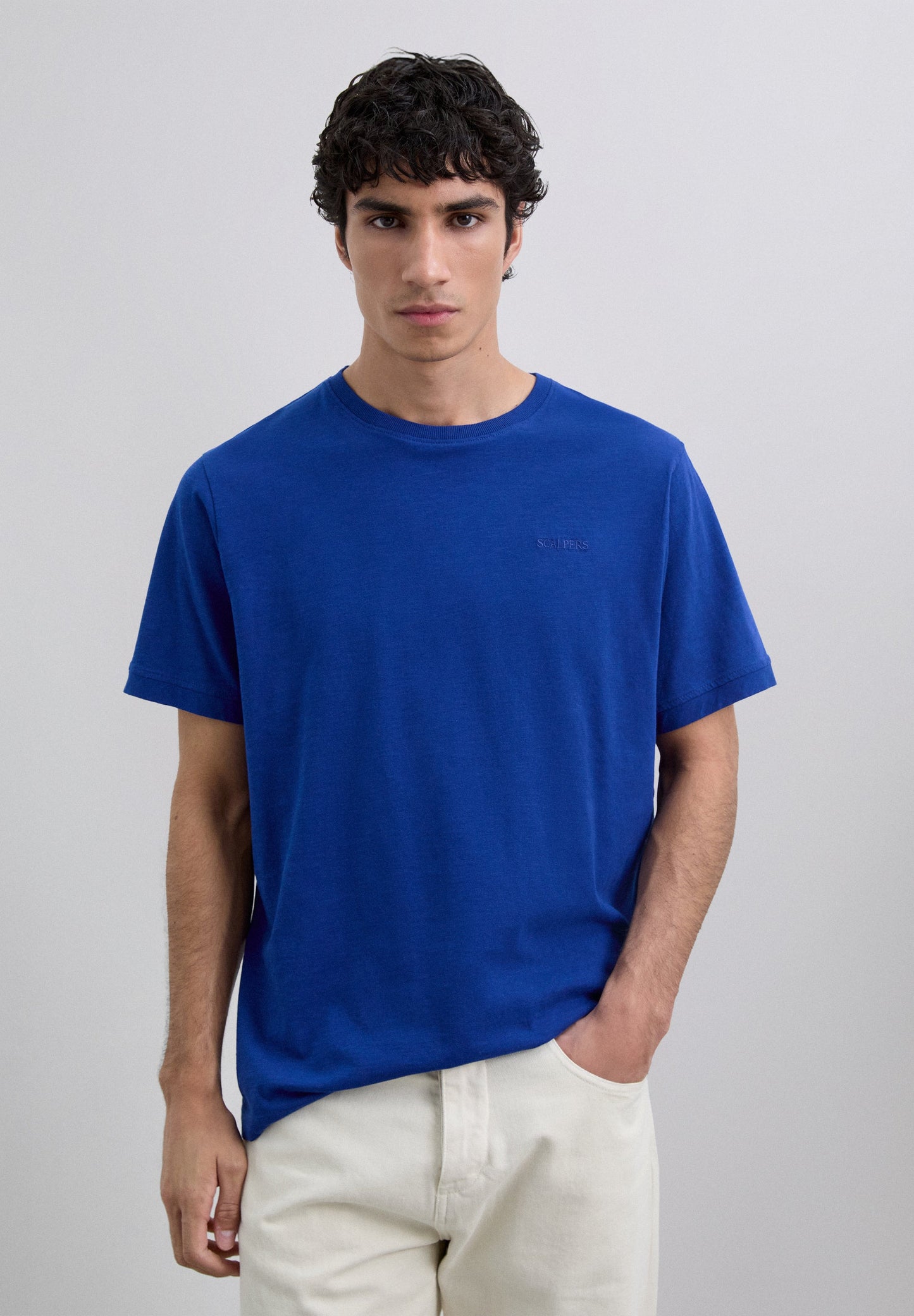 CAMISETA BORDADA EFECTO LAVADO