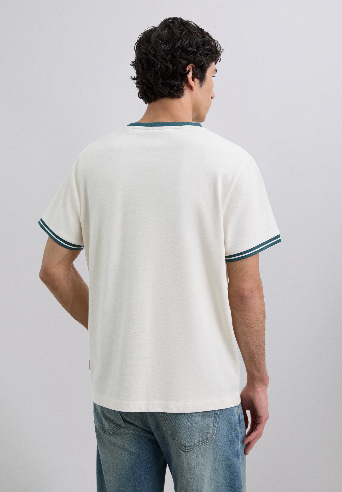 CONTRAST PRINT T-SHIRT