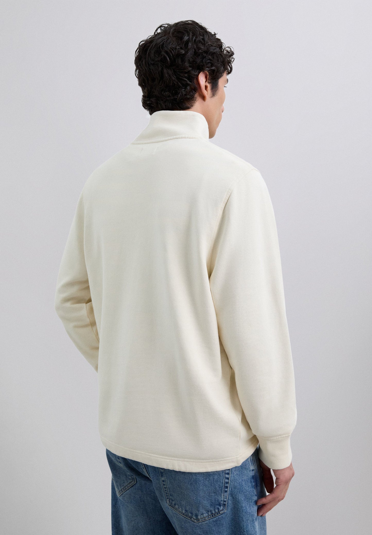 HIGH COLLAR LOGO SWEATSHIRT