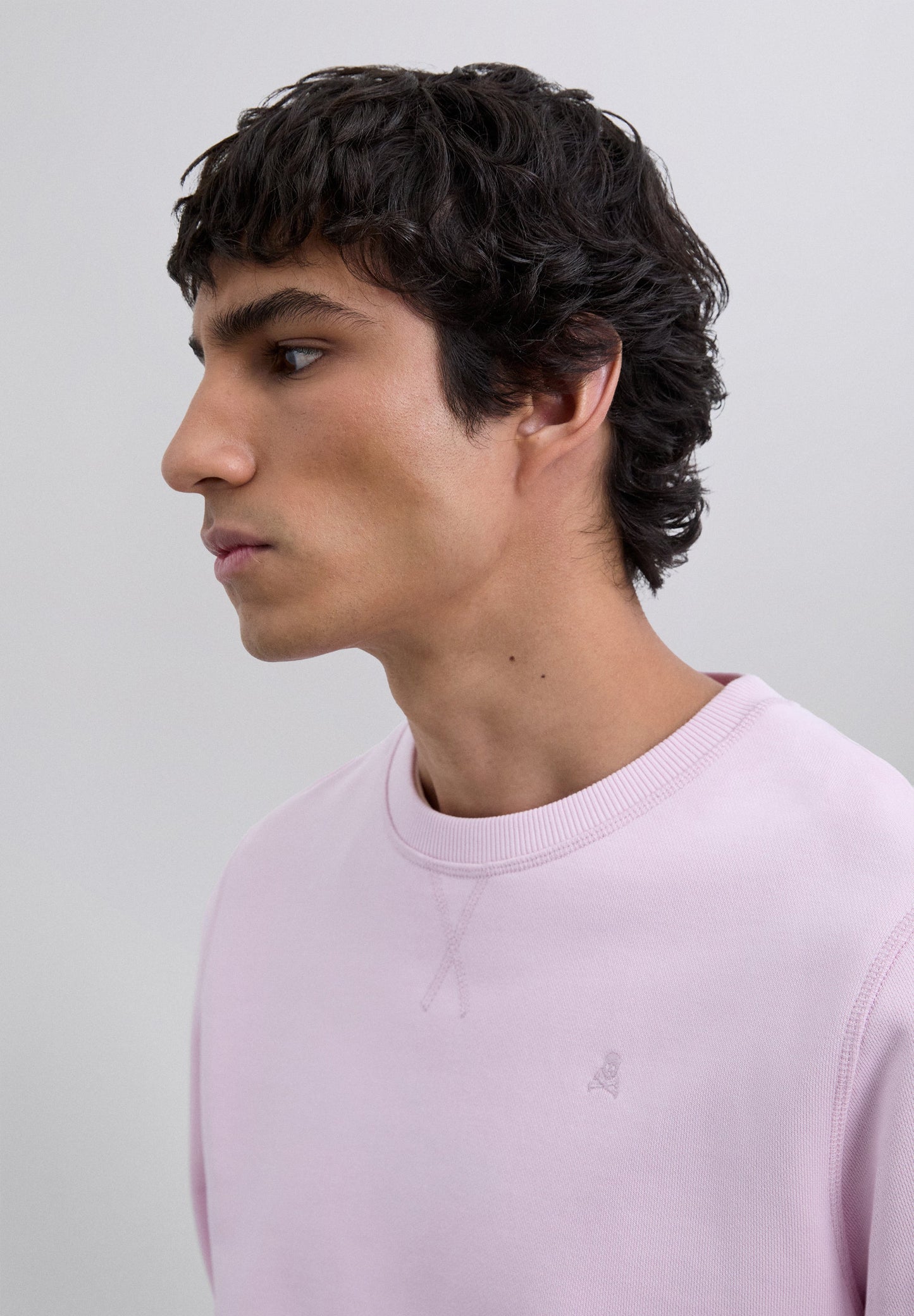SWEATSHIRT WITH EMBROIDERED SKULL