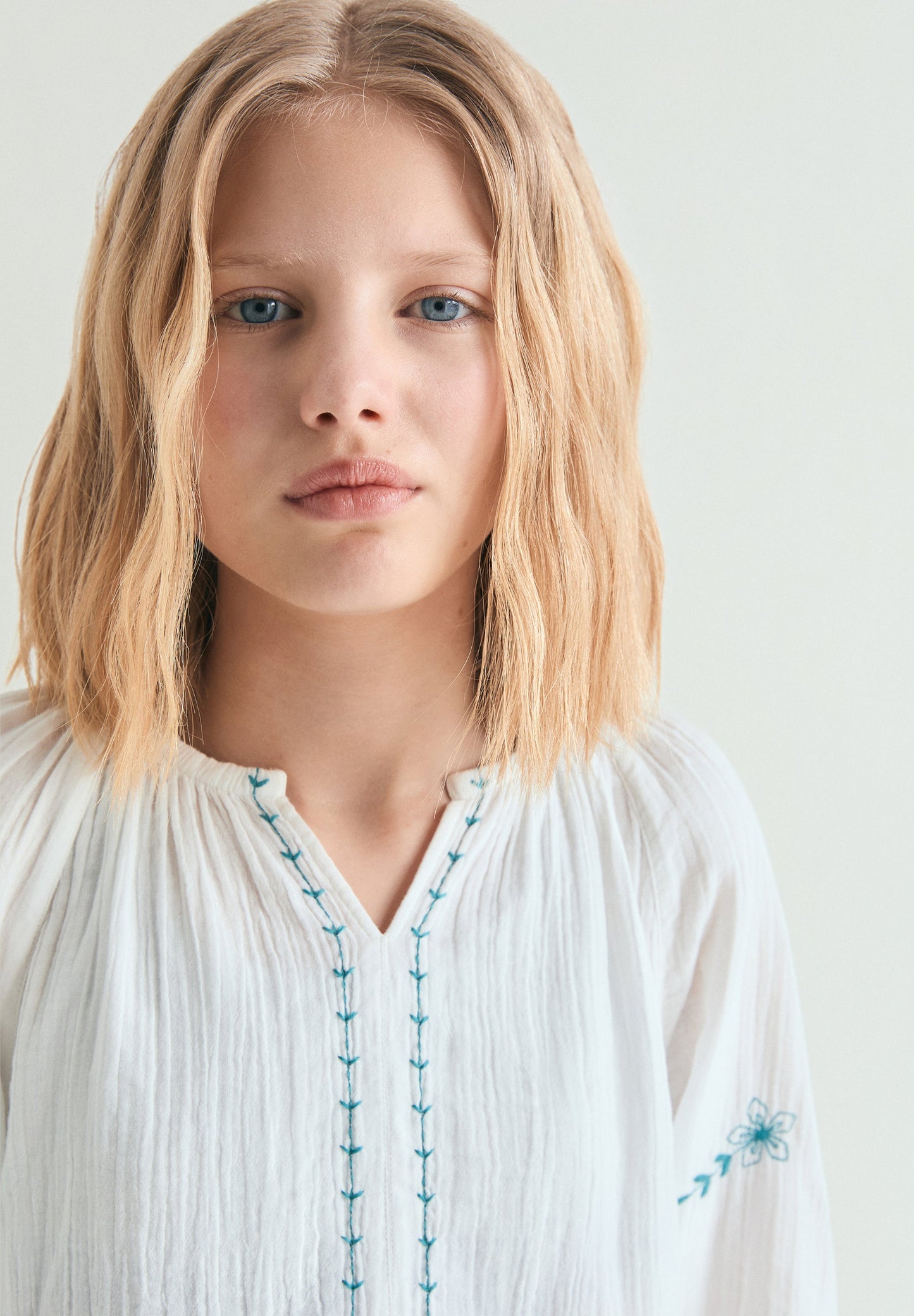 BLOUSE WITH EMBROIDERED DETAILS