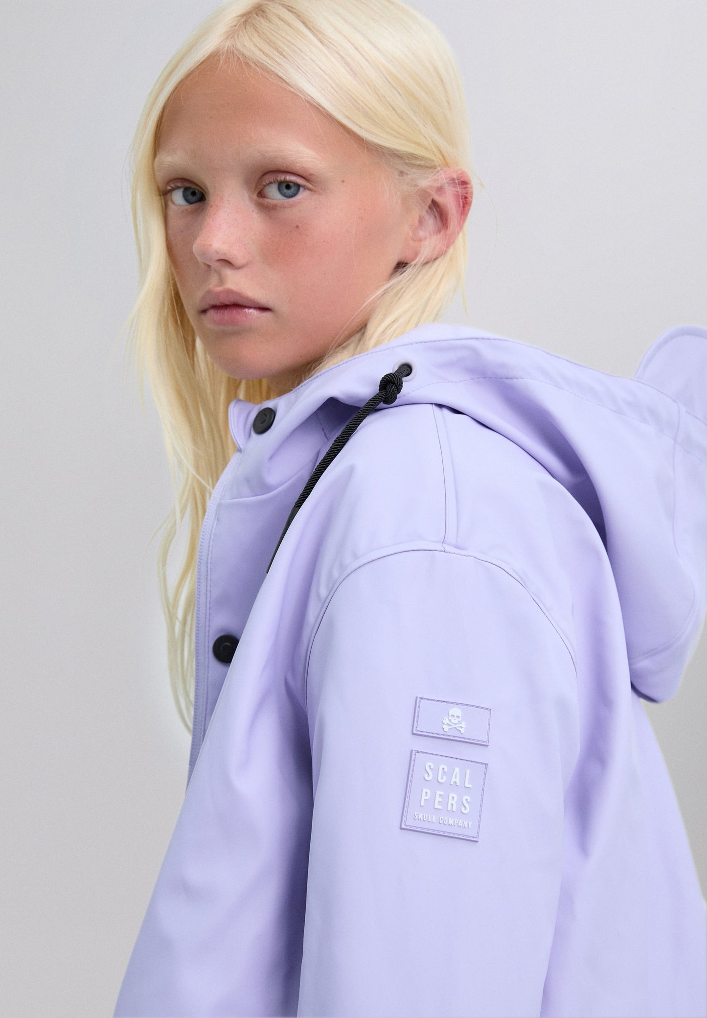 CHAQUETA IMPERMEABLE
