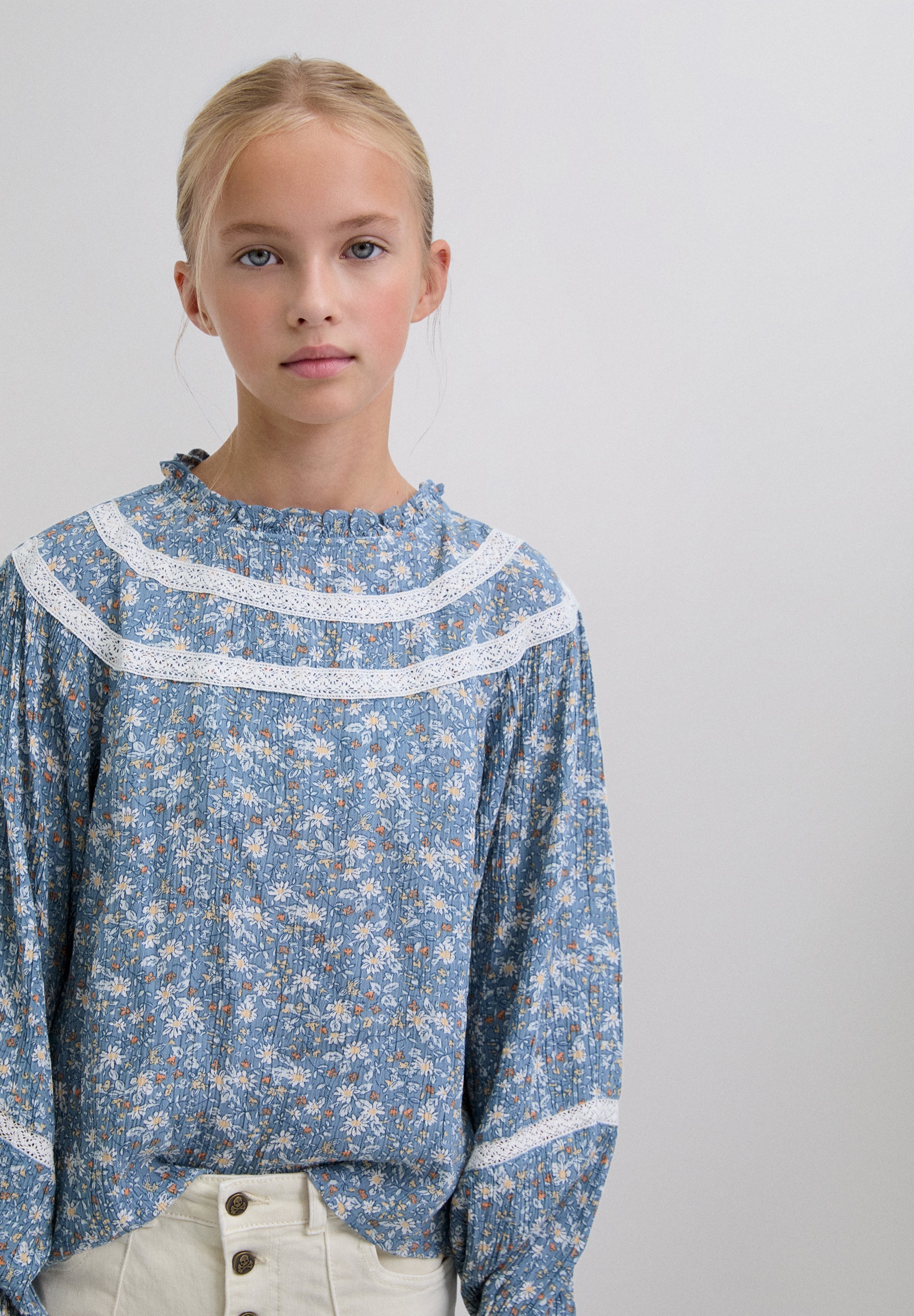 CONTRAST PRINT BLOUSE