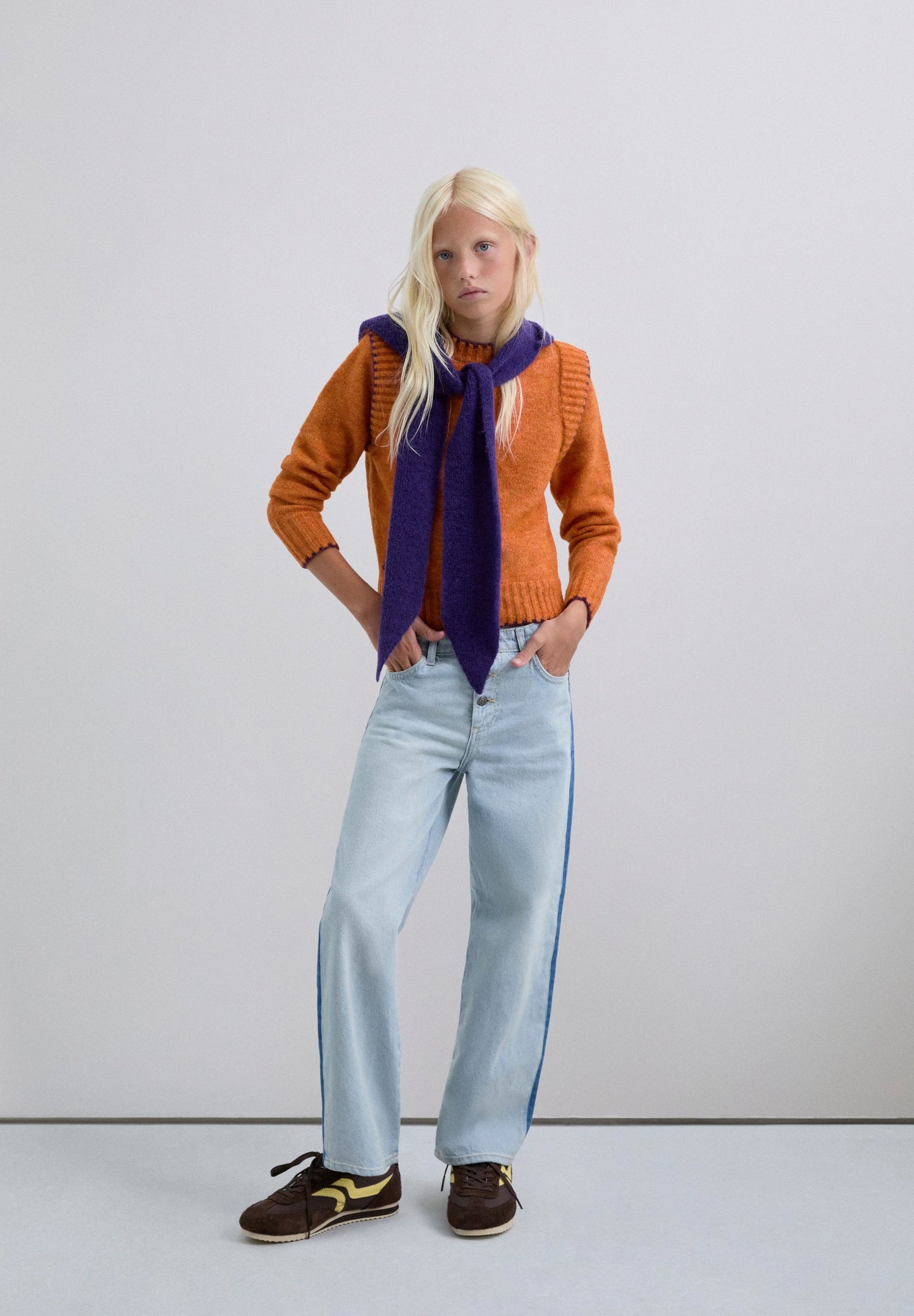 CONTRAST KNIT SWEATER