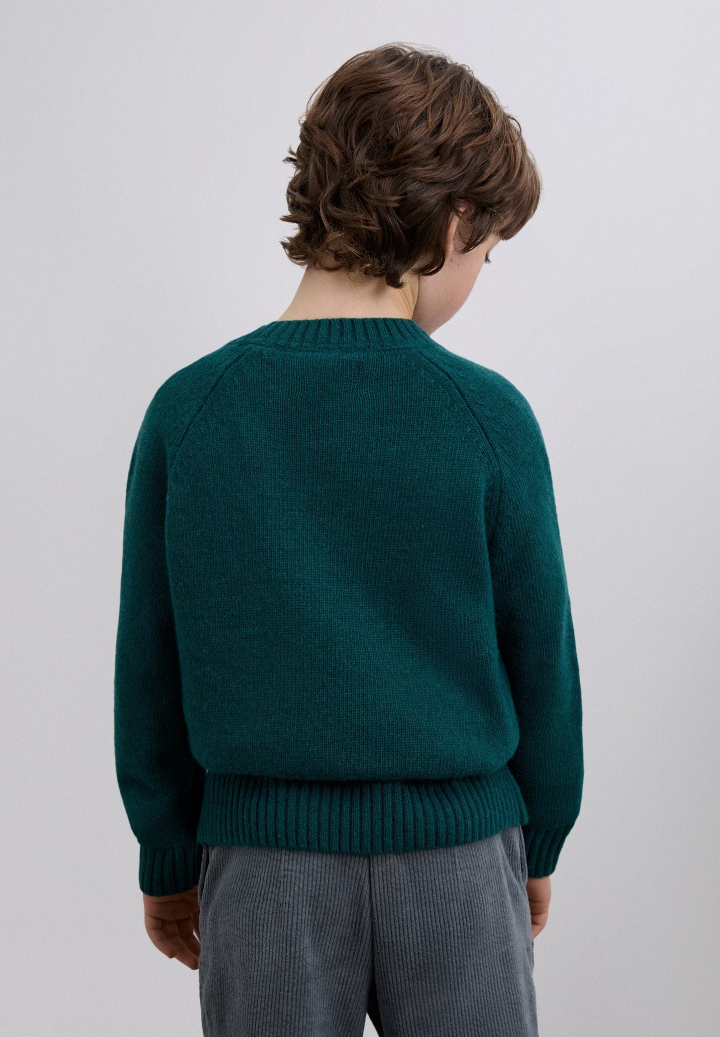 ROUND NECK SWEATER