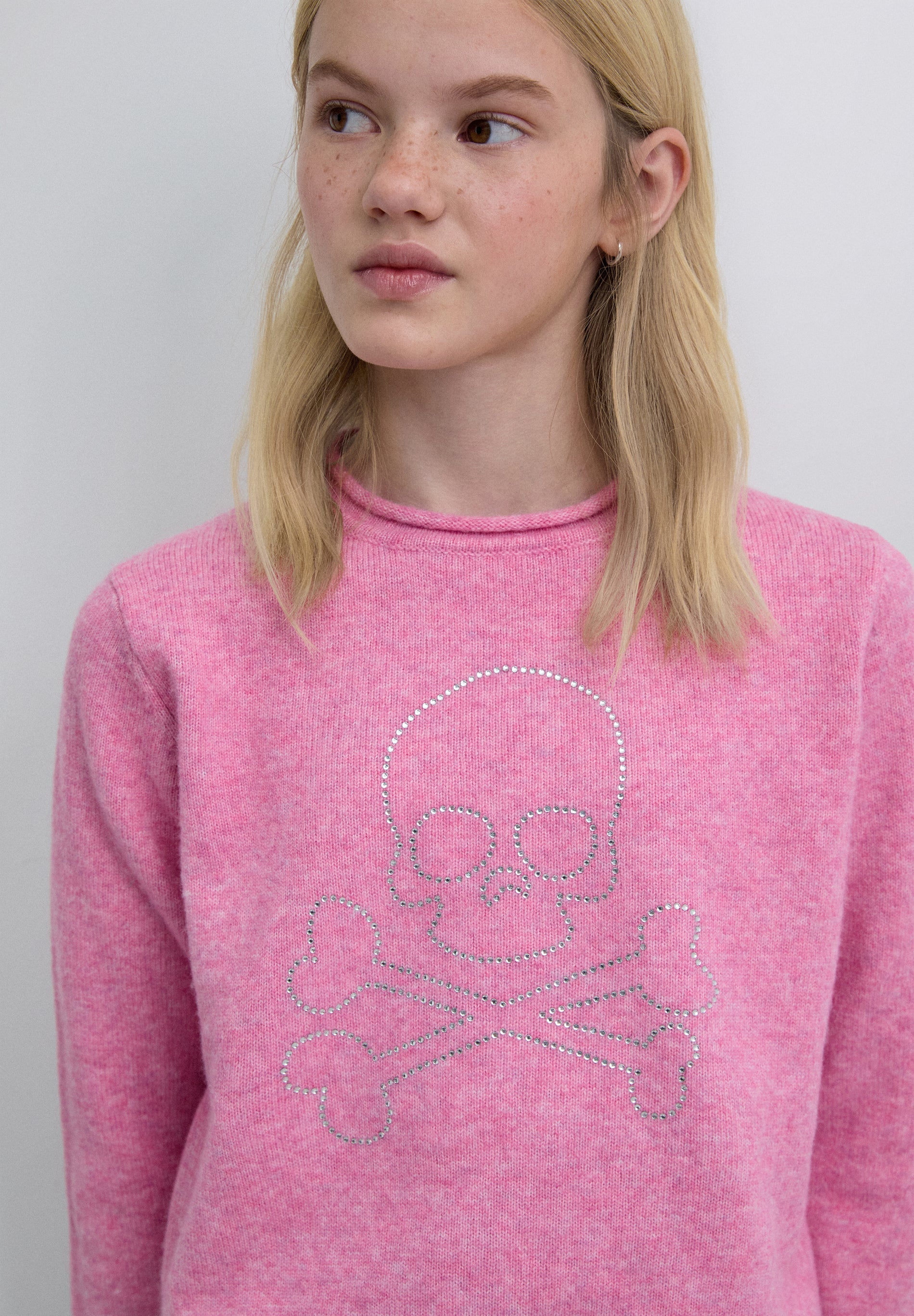 RHINESTONE SKULL SWEATER