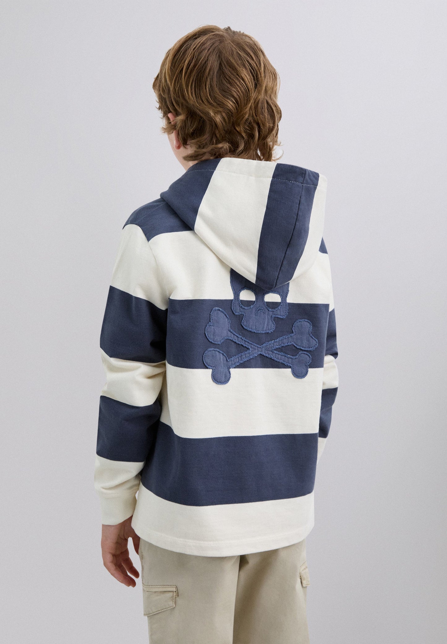STRIPED HOODIE WITH SKULL