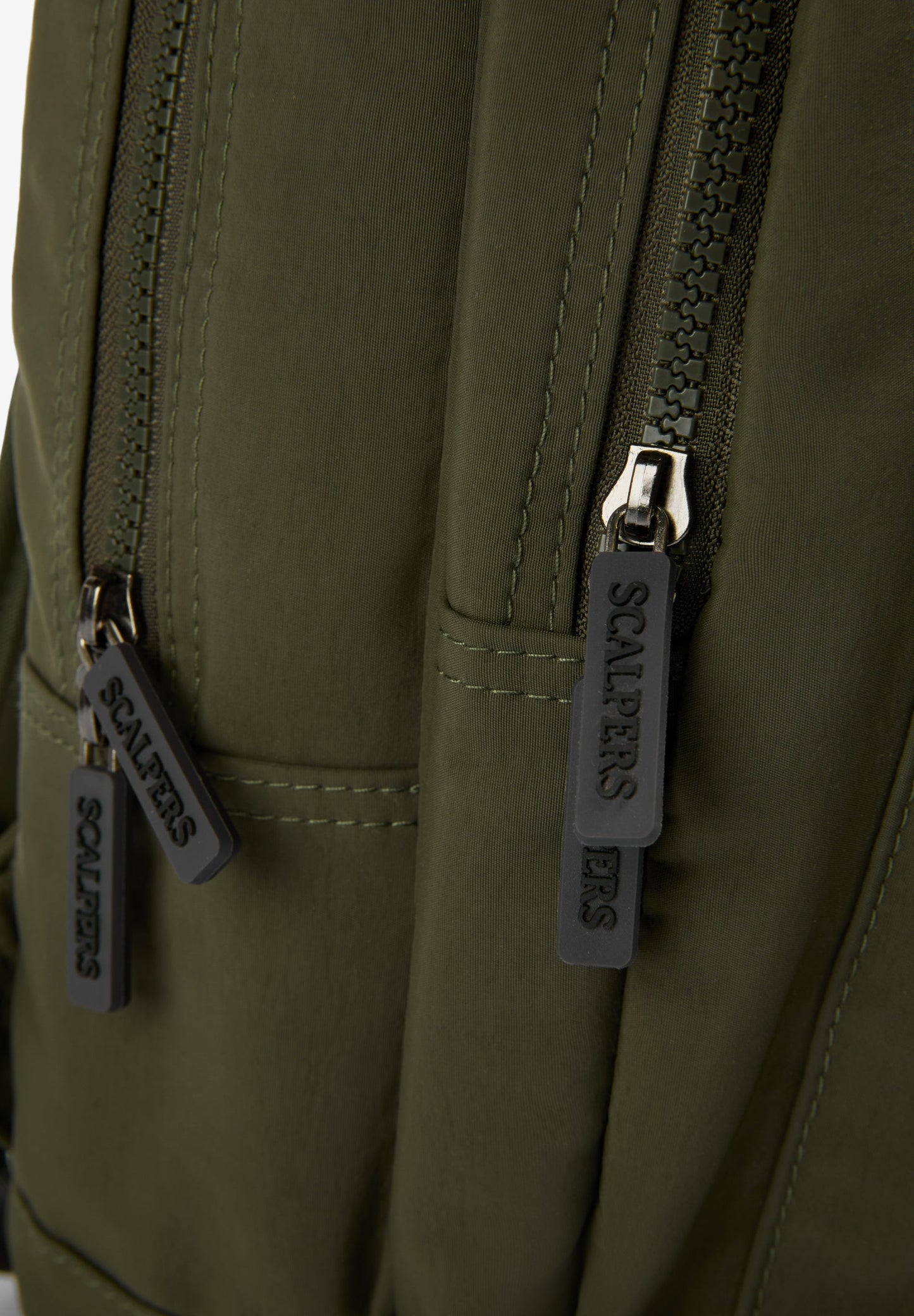 TECHNICAL BACKPACK WITH SKULL