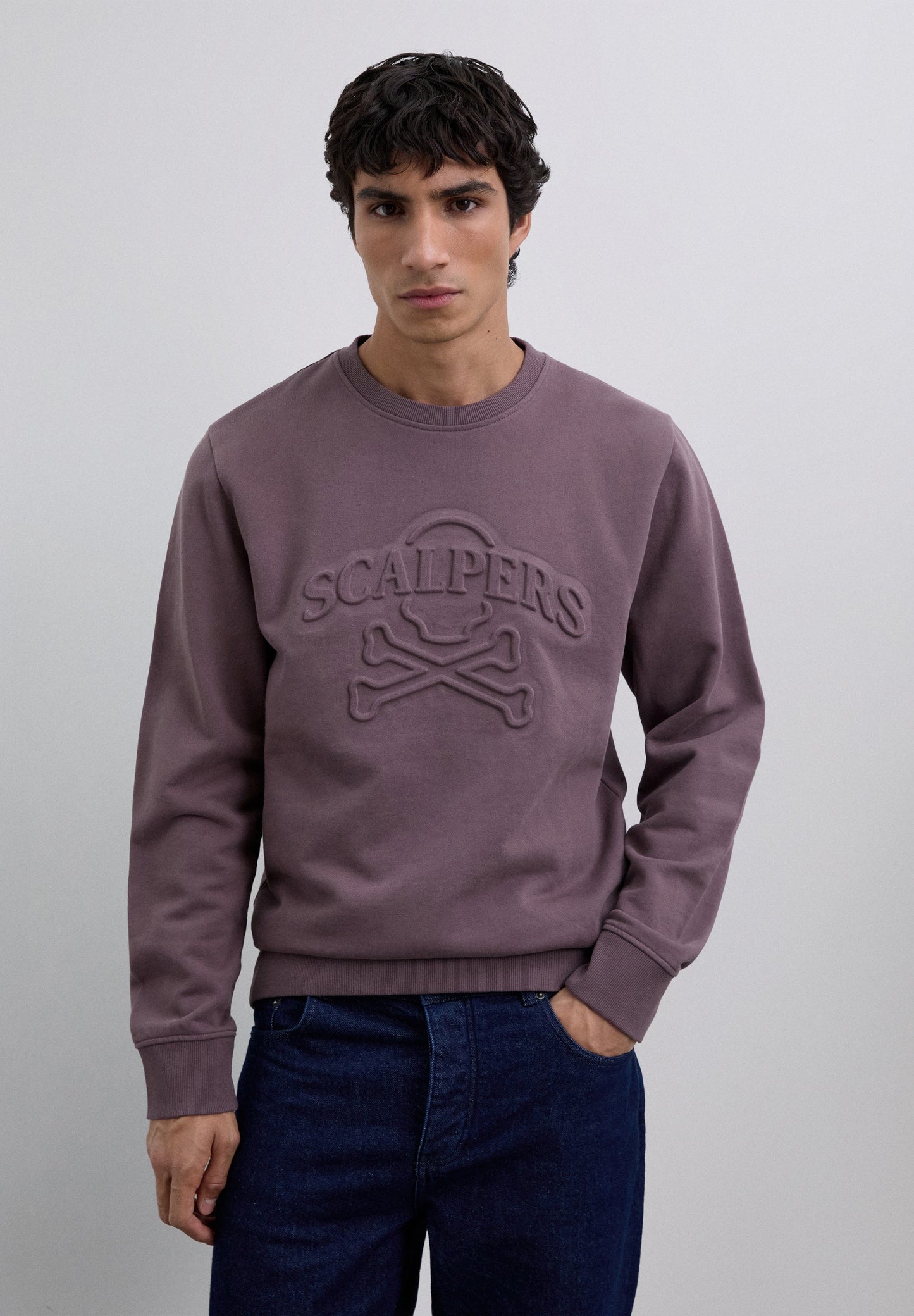 SWEATSHIRT WITH RAISED LOGO