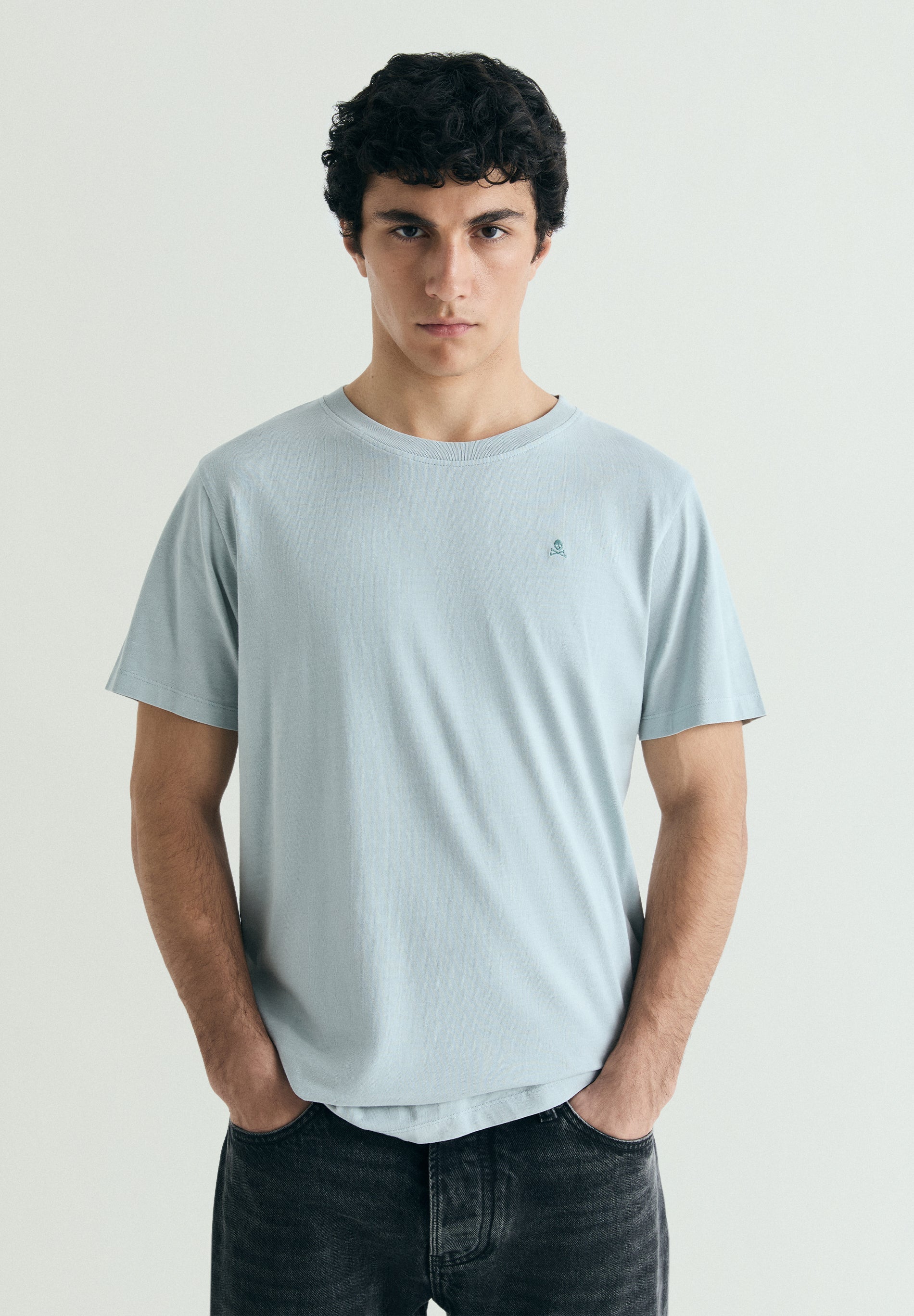 EMBROIDERED WASHED EFFECT T-SHIRT