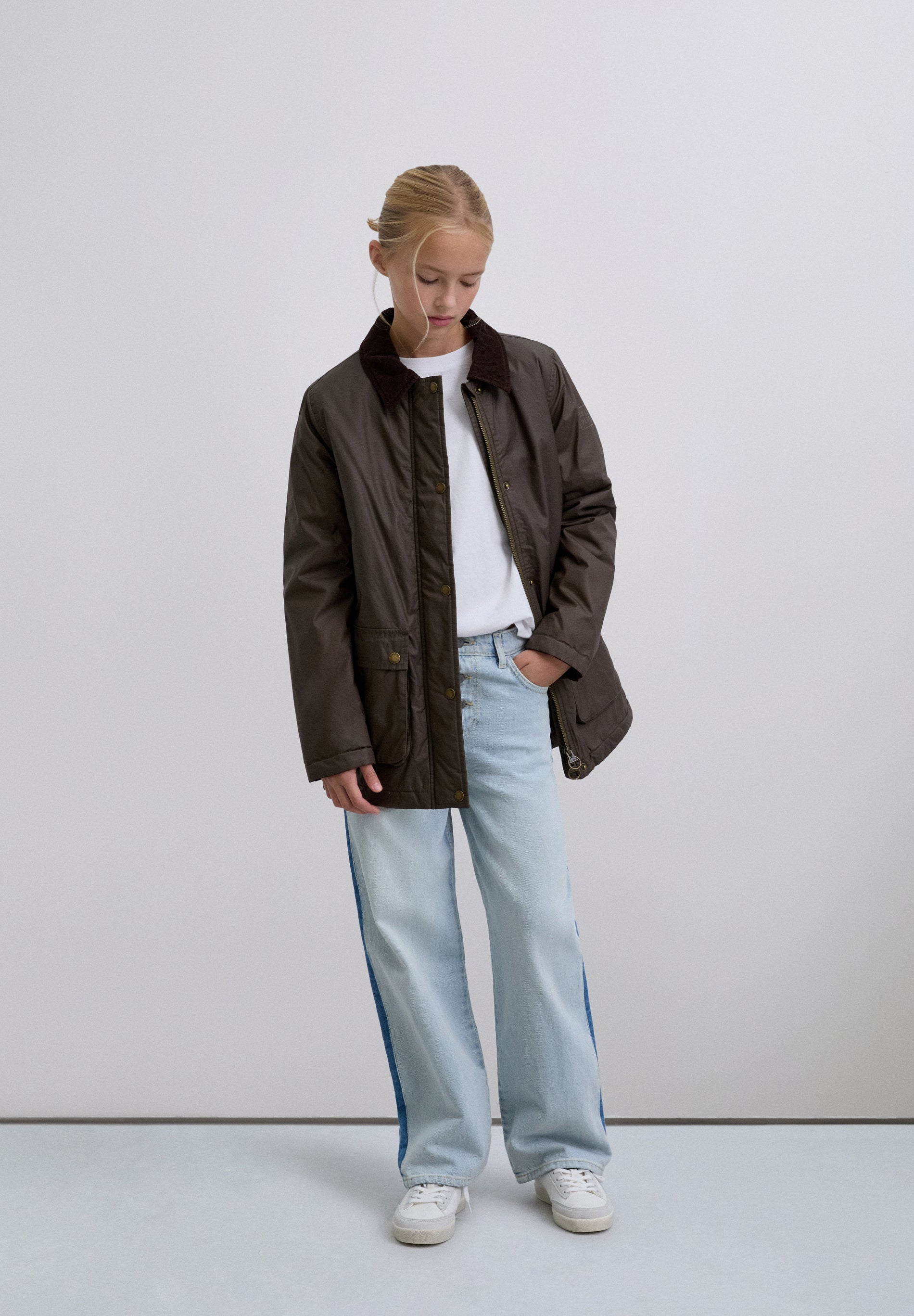 CONTRAST COLLAR JACKET