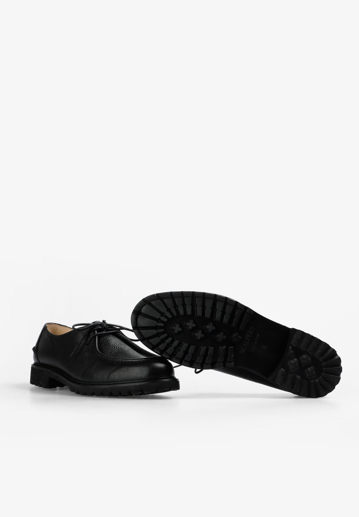 LEATHER SHOES WITH TRACK SOLES