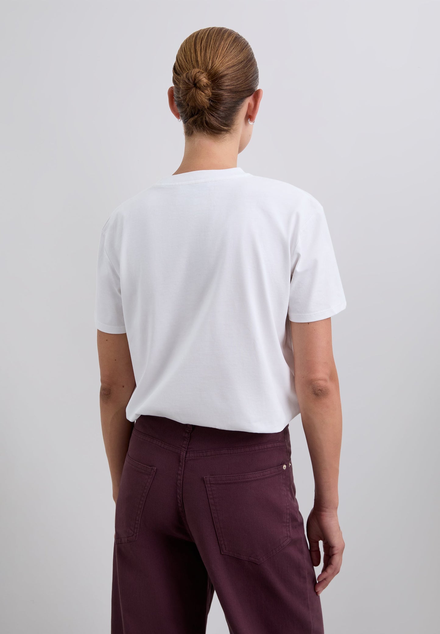 T-SHIRT WITH SKULL PRINT LOGO