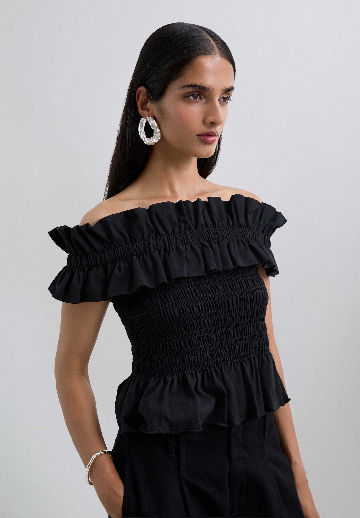 GATHERED RUFFLES TOP