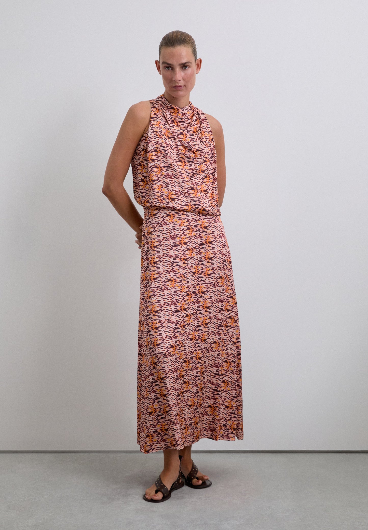 PRINTED HALTERNECK TOP