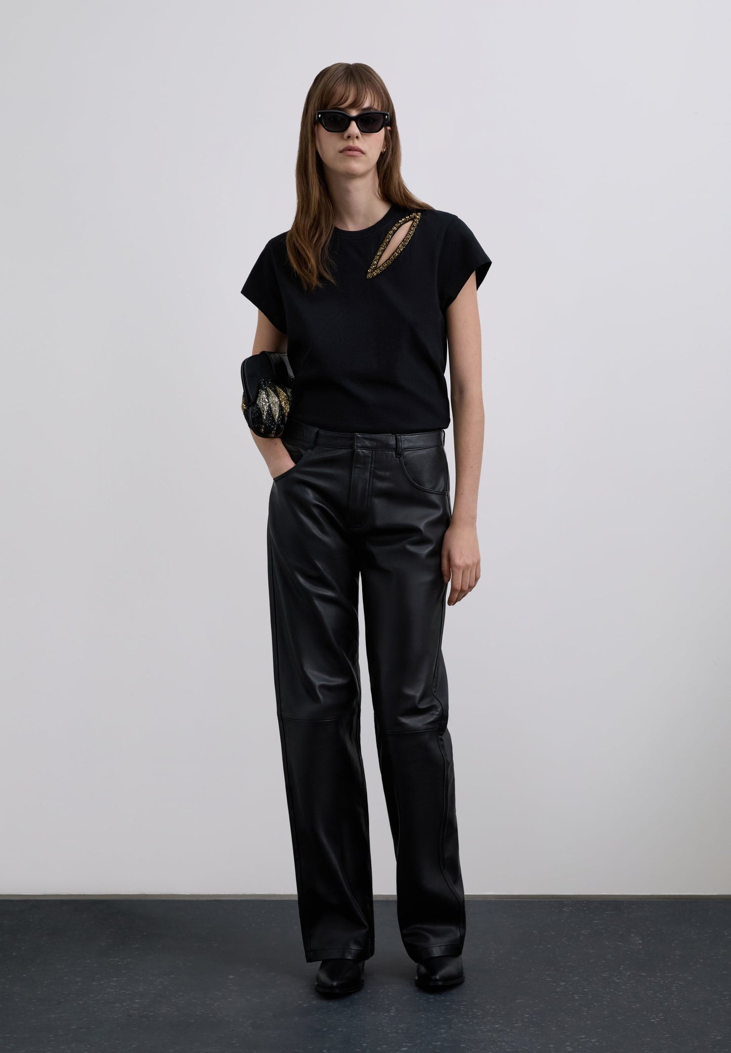 T-SHIRT WITH CUT-OUT DETAIL