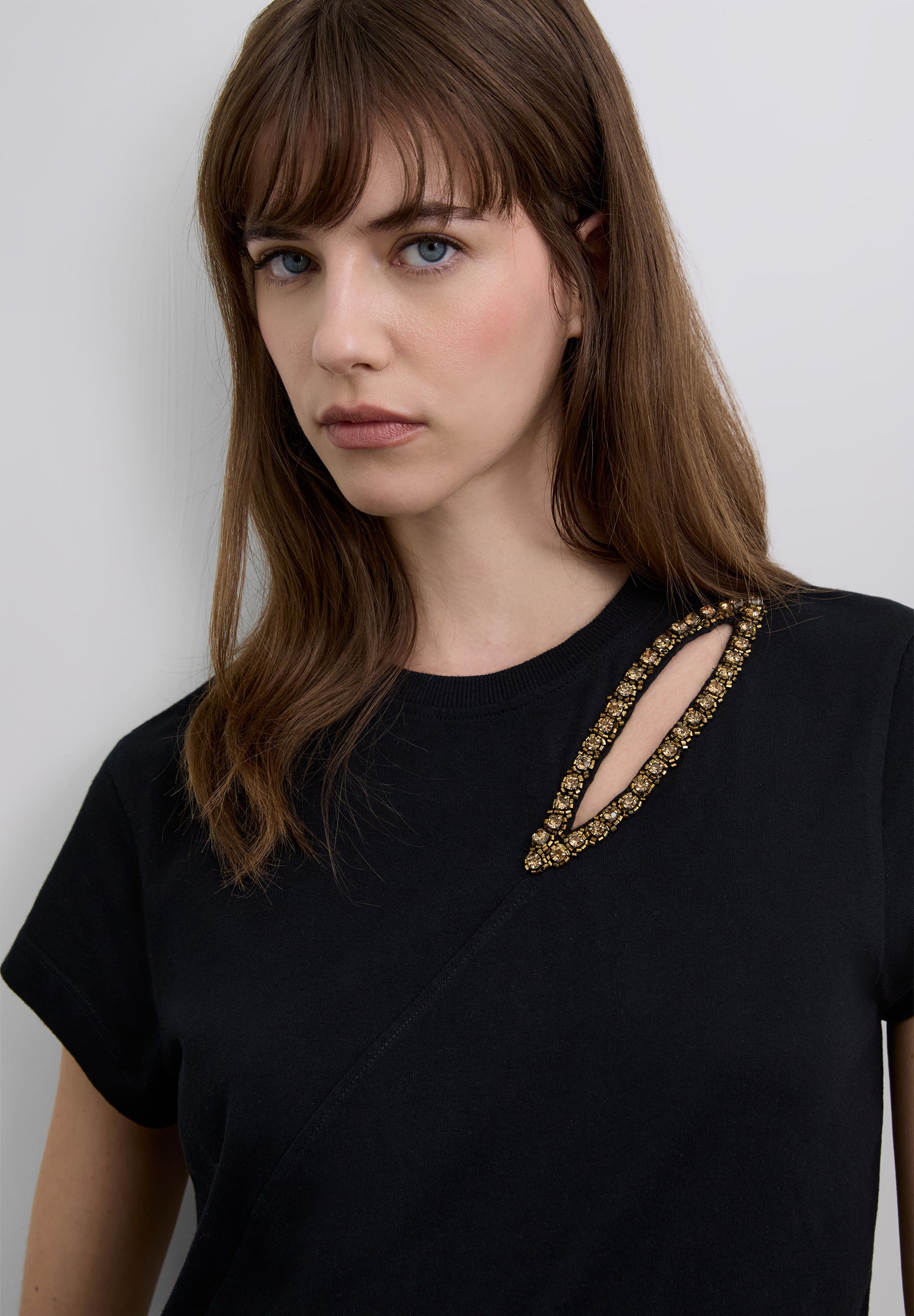 T-SHIRT WITH CUT-OUT DETAIL