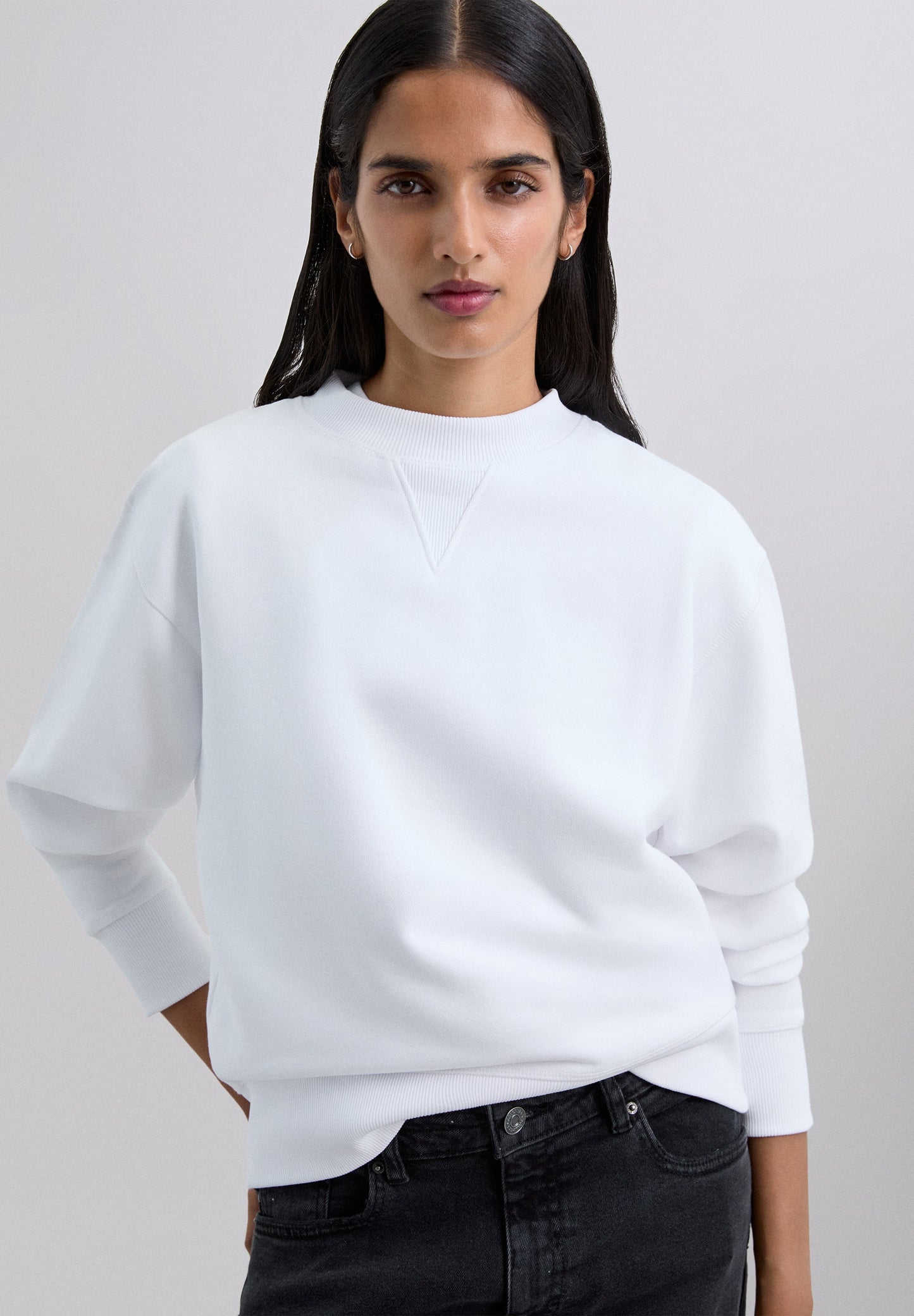 SWEATSHIRT WITH GLITTER SKULL ON THE BACK