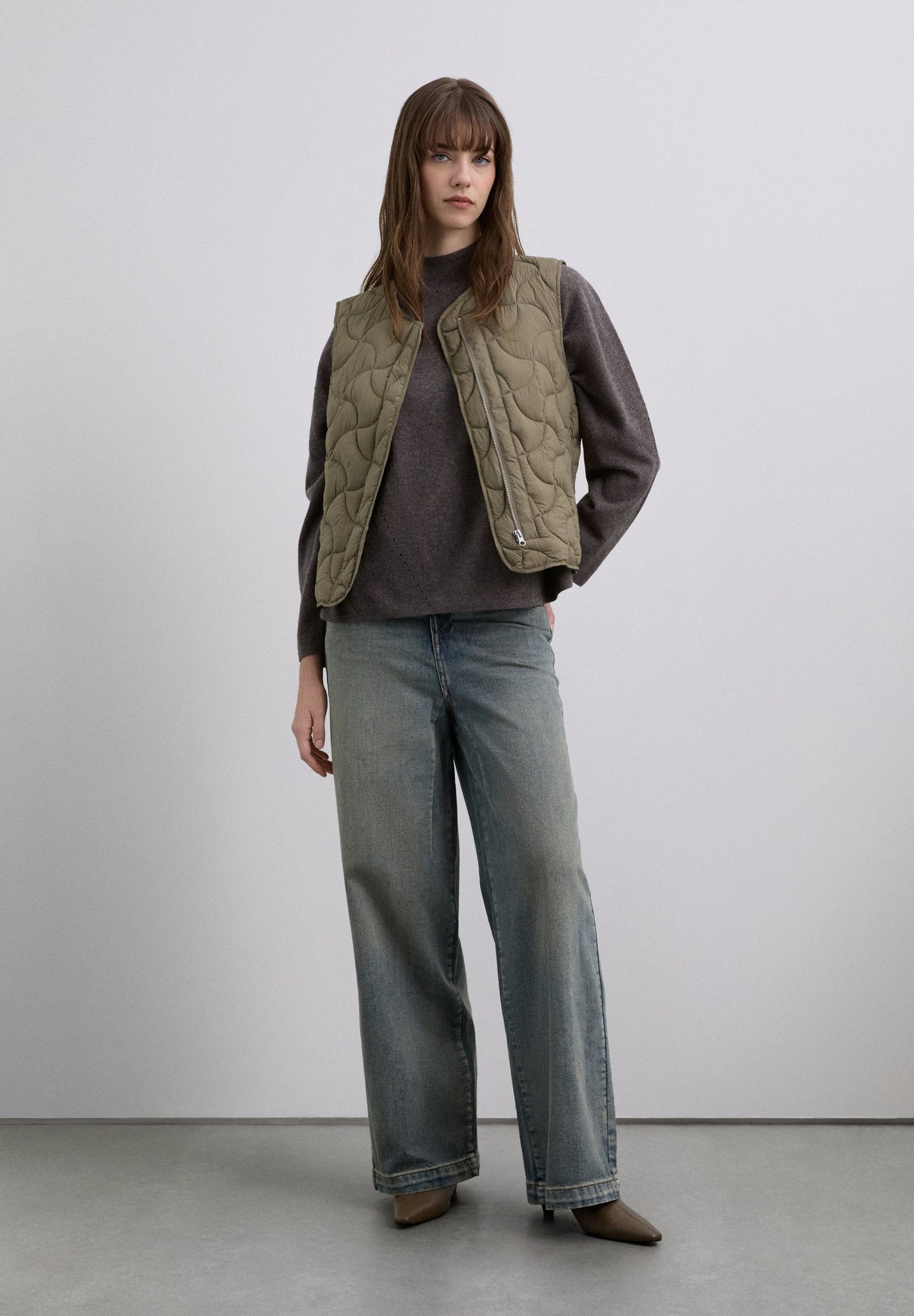 REGULAR FIT QUILTED GILET