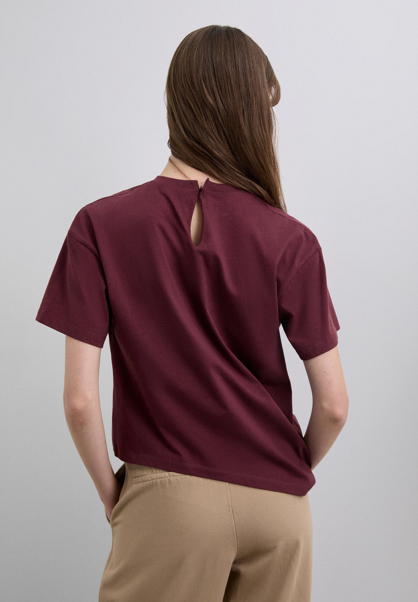 ASYMMETRIC ROUND NECK T-SHIRT