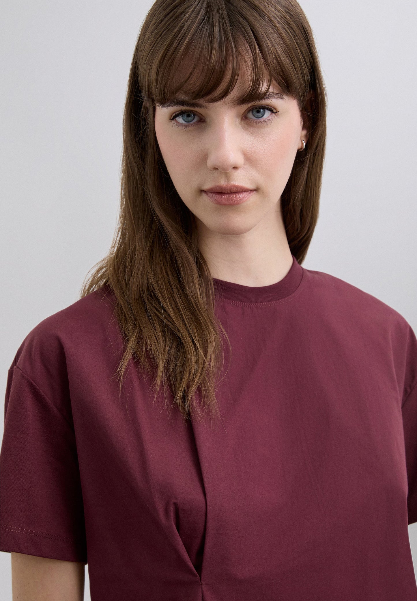 ASYMMETRIC ROUND NECK T-SHIRT