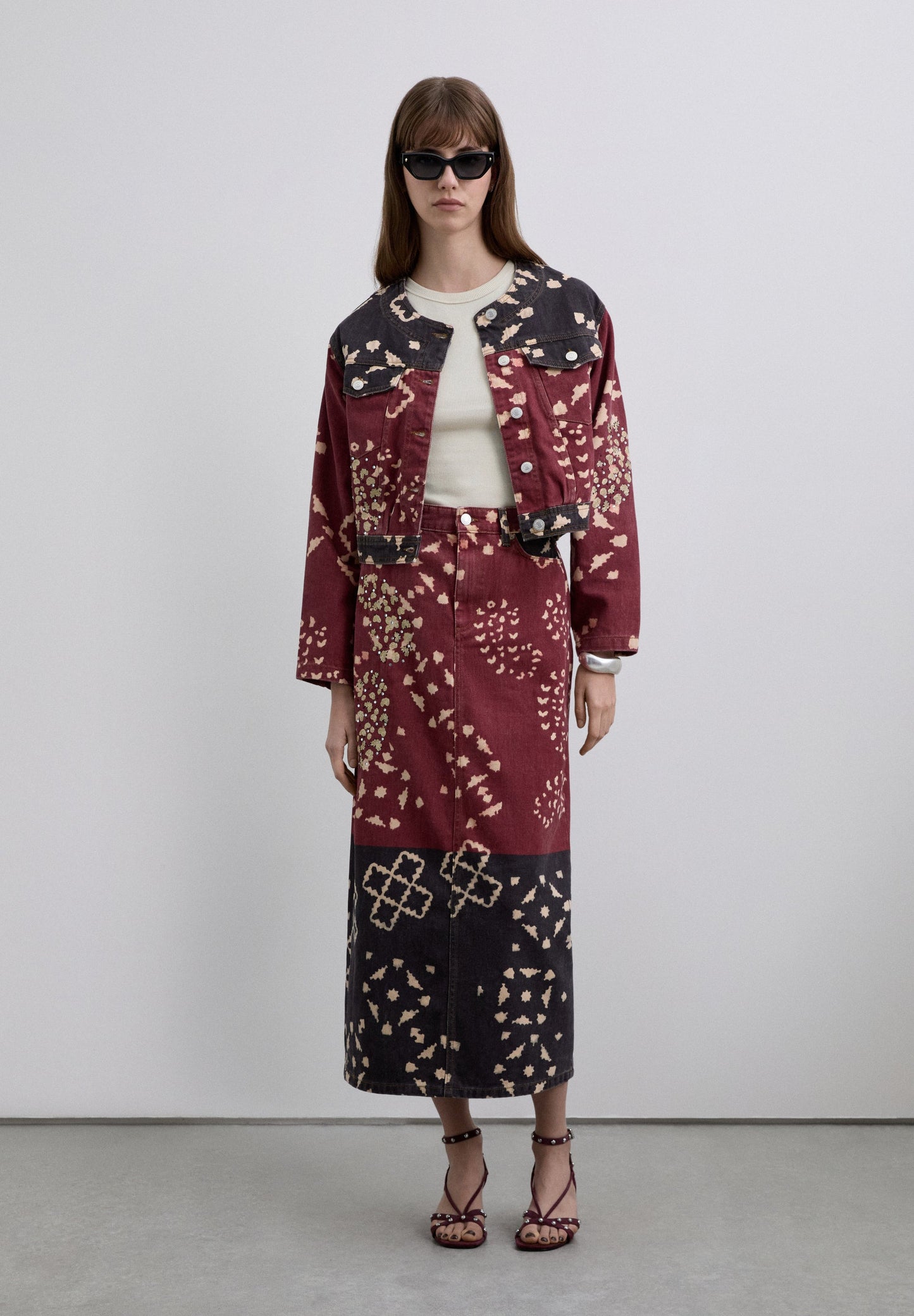 PRINTED DENIM CROP SHIRT