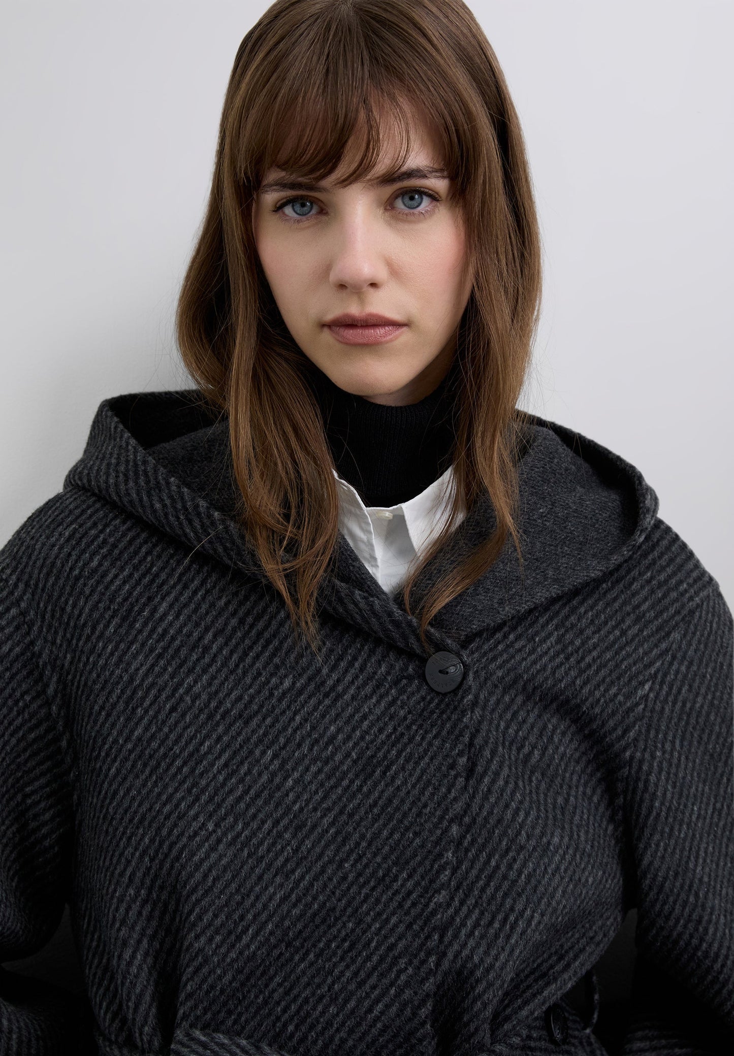 LONG WOOL COAT WITH HOOD