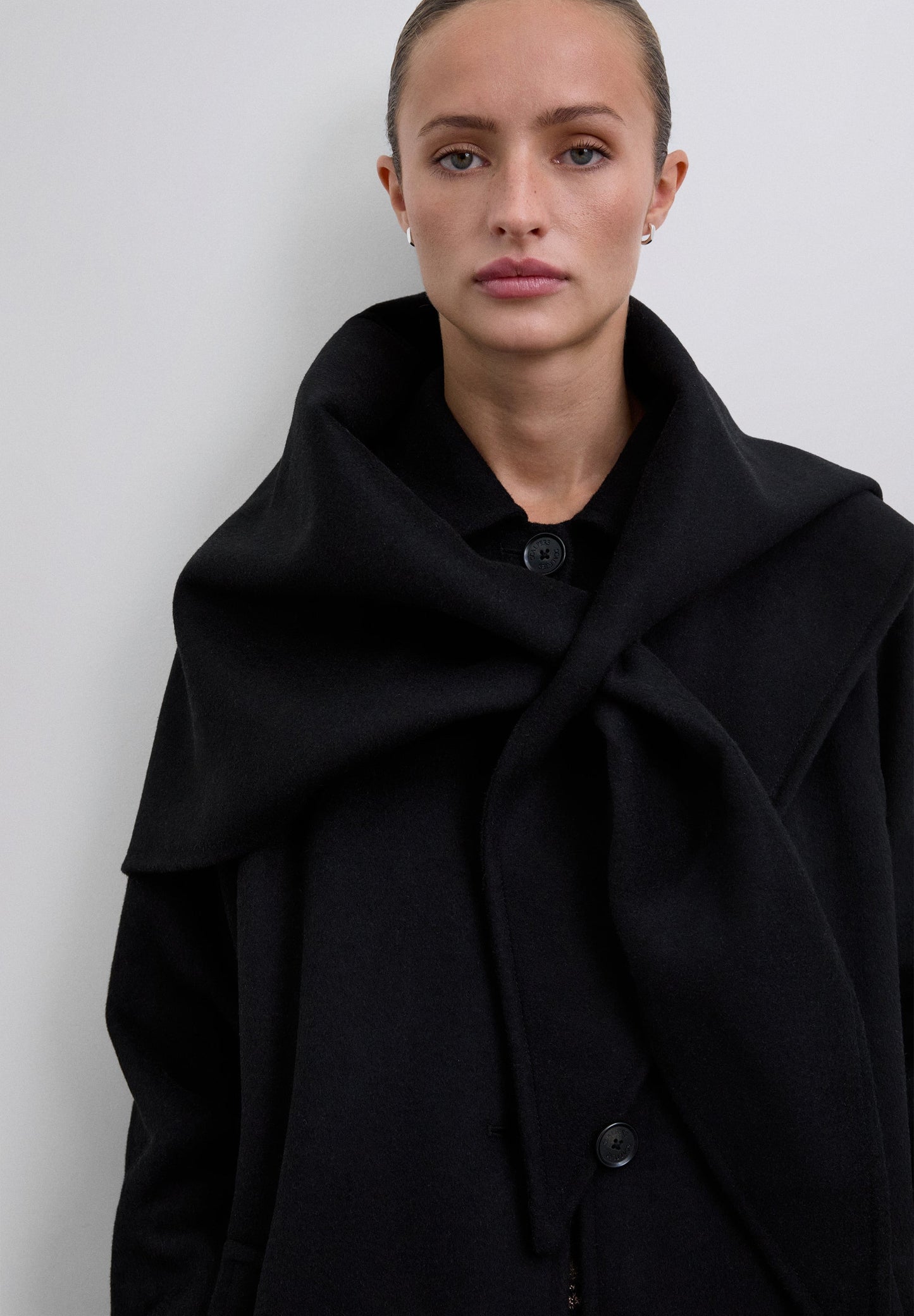 SCHANDMADESCARF COAT