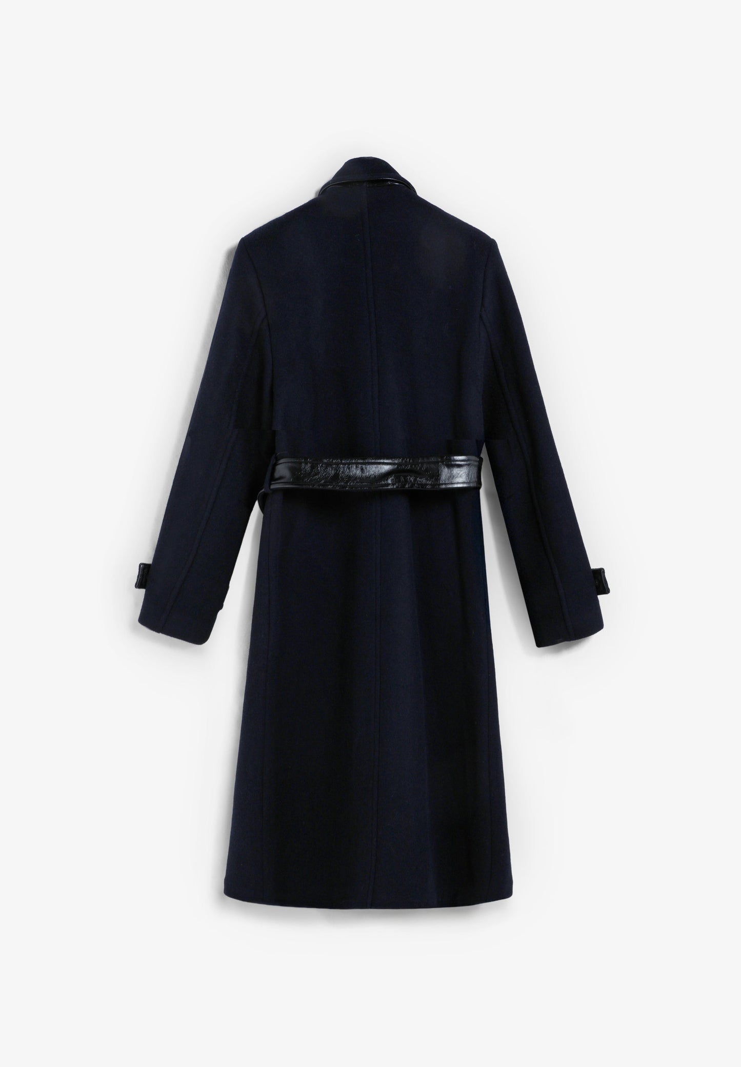 COAT WITH CONTAST BELT
