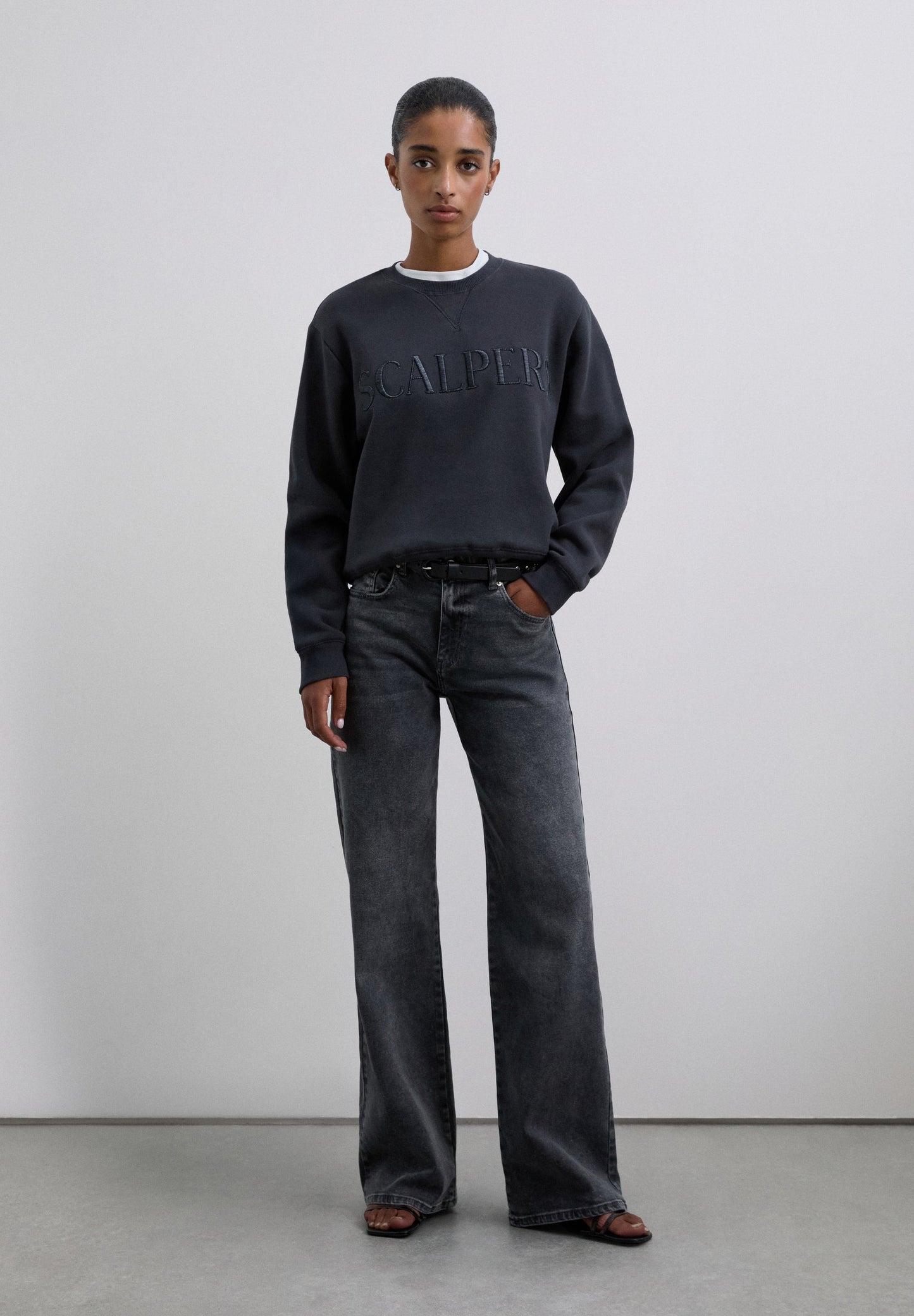 BASIC SWEATSHIRT WITH LOGO