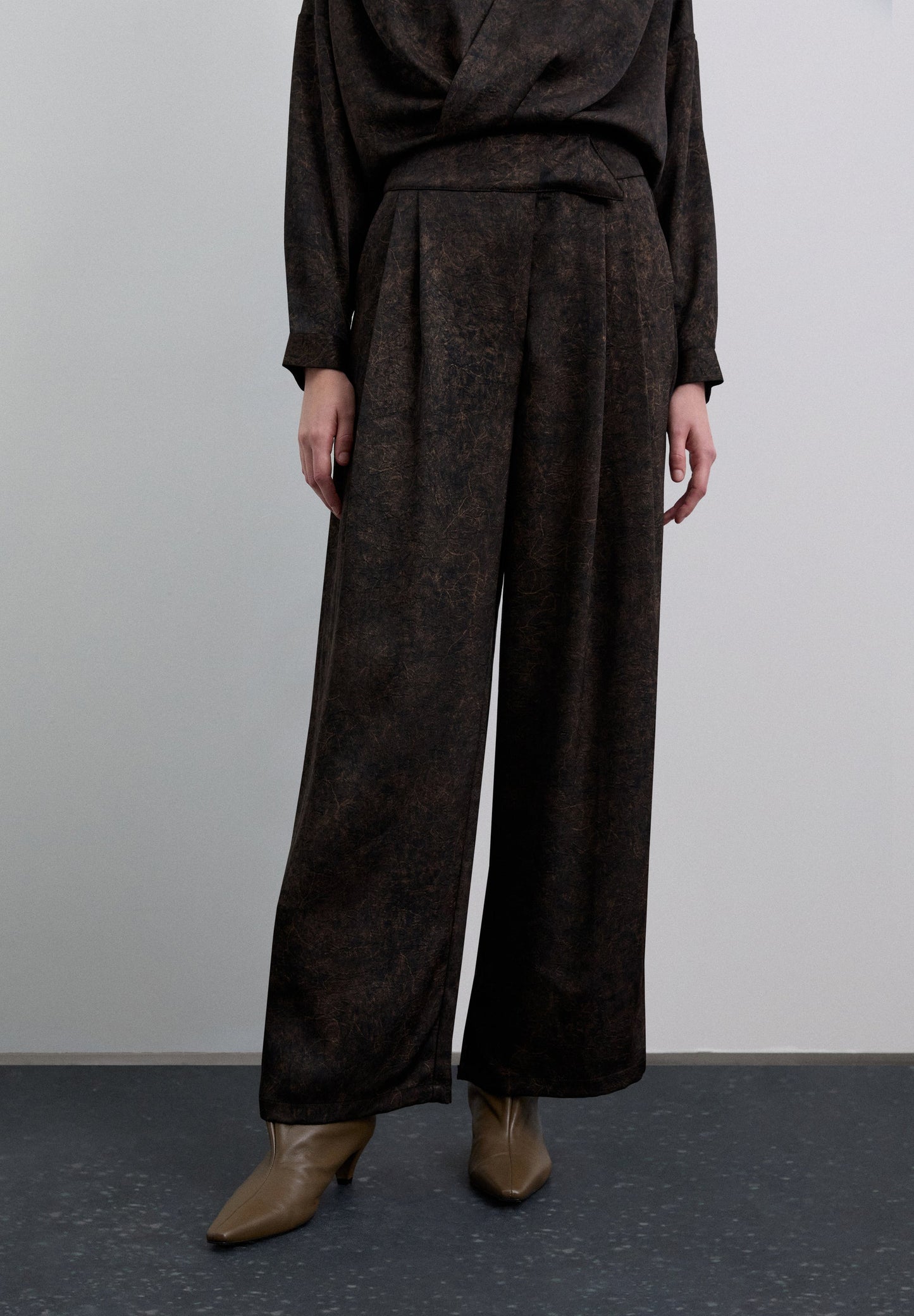 PRINTED SATIN TROUSERS