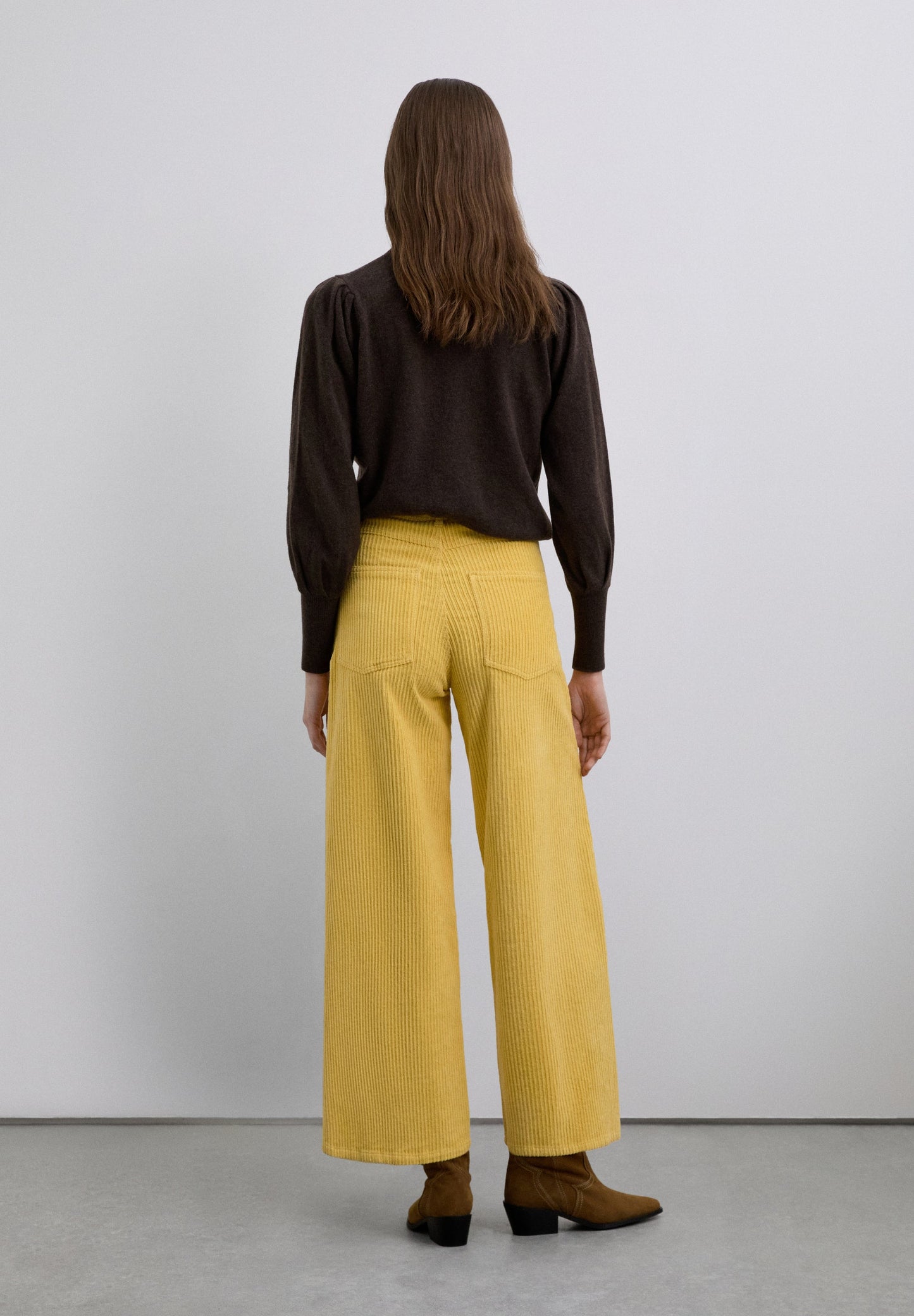 CORDUROY DRAWSTRING TROUSERS.