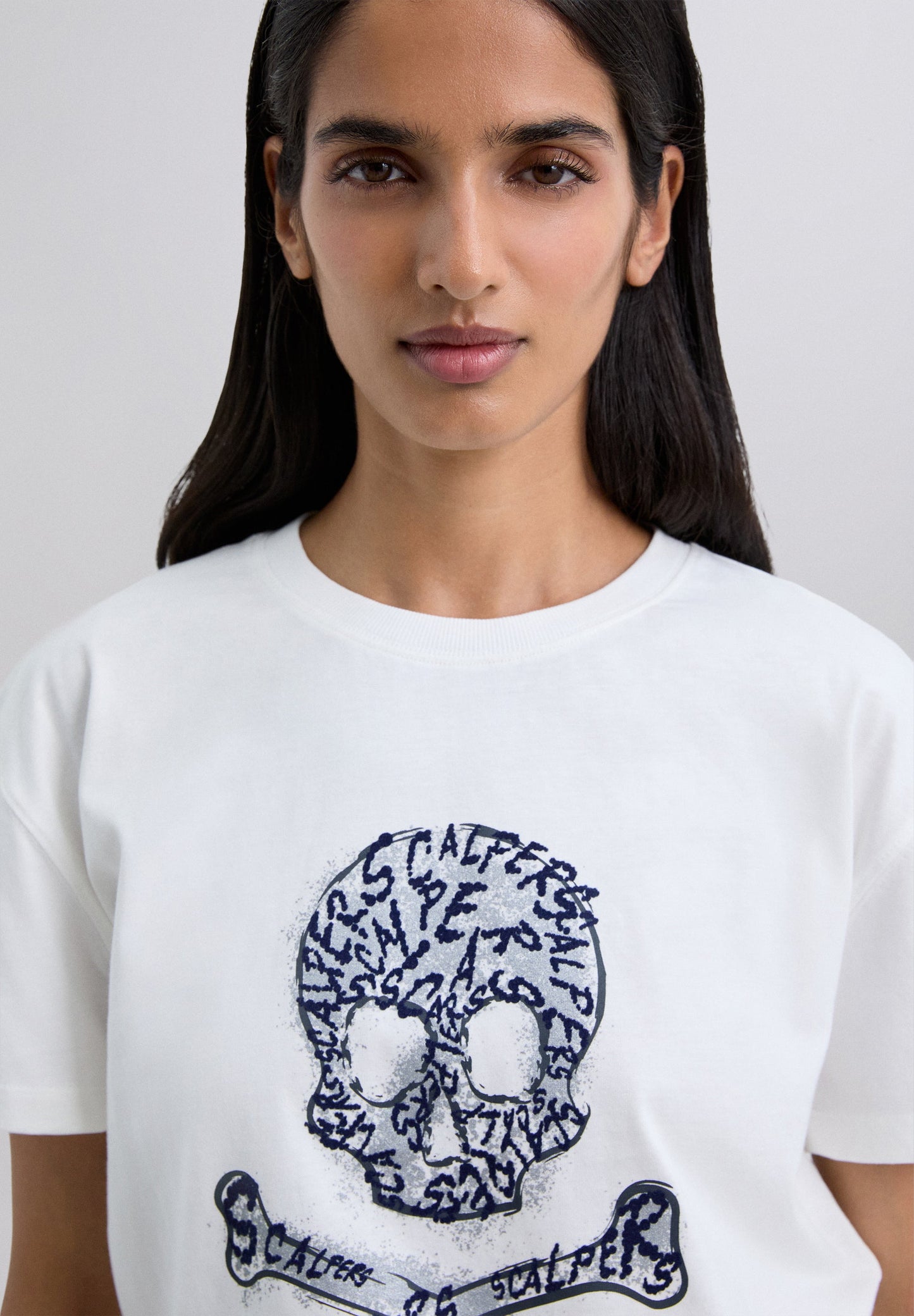 T-SHIRT WITH SKULL PRINT LOGO
