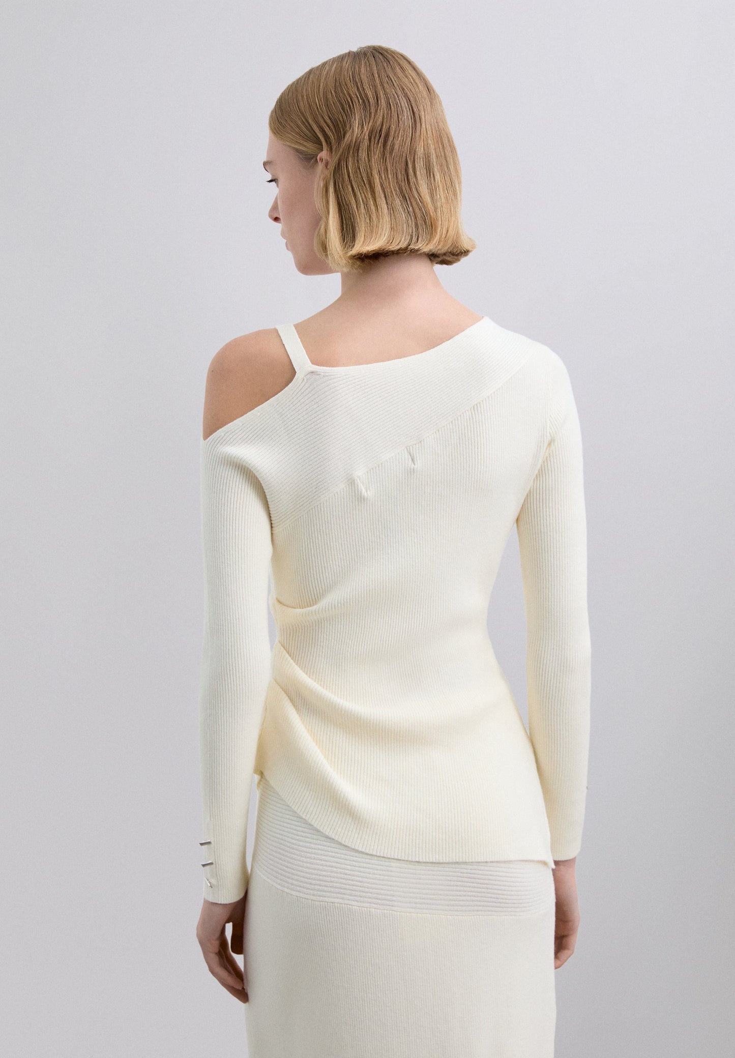 ASYMMETRIC RIBBED SWEATER