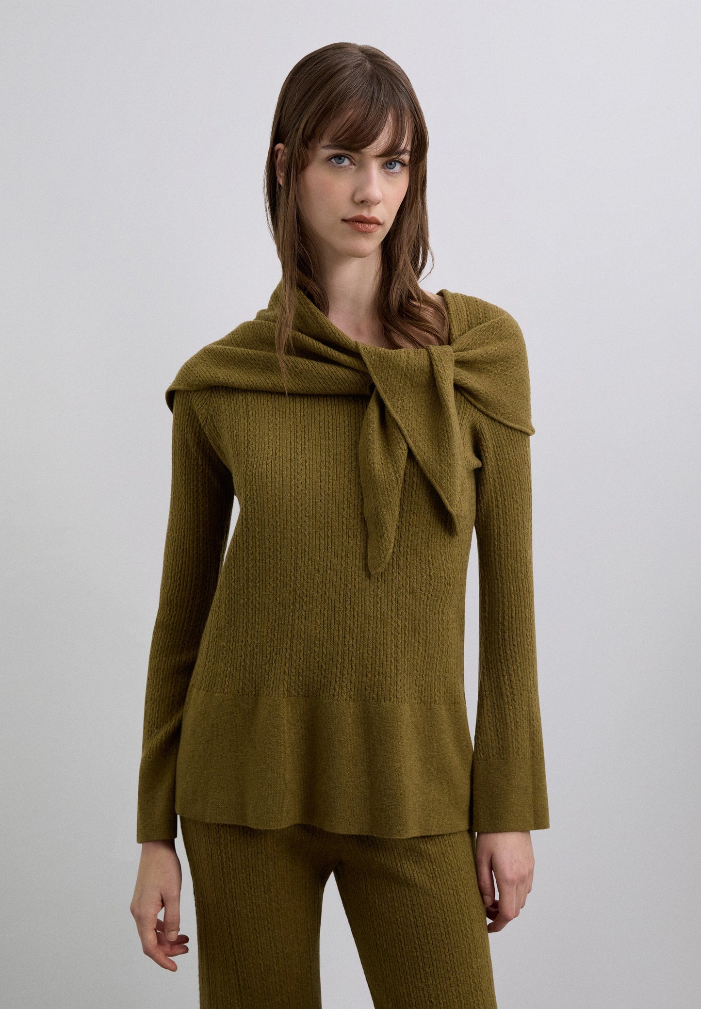 ASYMMETRIC SWEATER WITH DETACHABLE CAPE