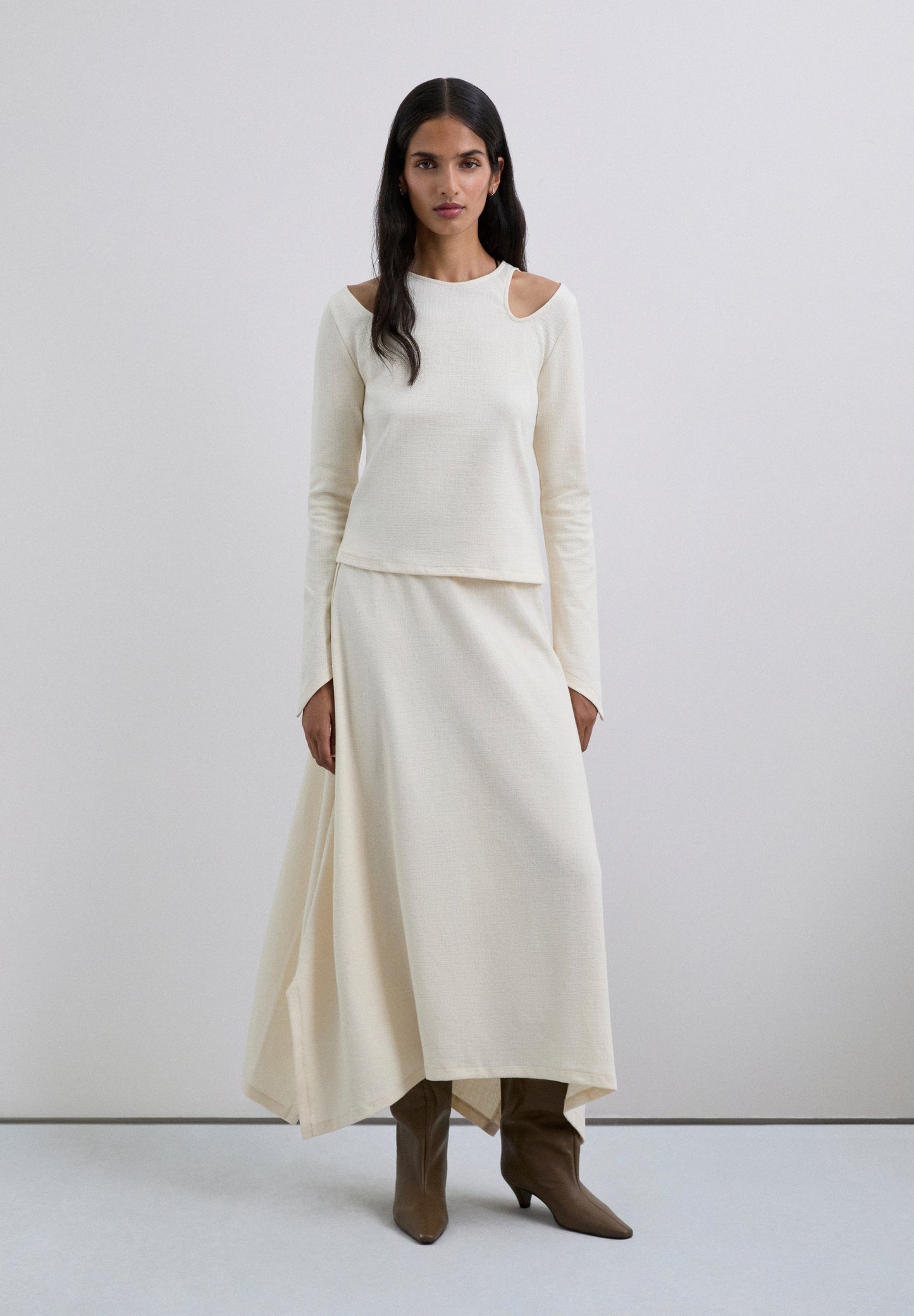 ASYMMETRIC LONG SLEEVE T-SHIRT