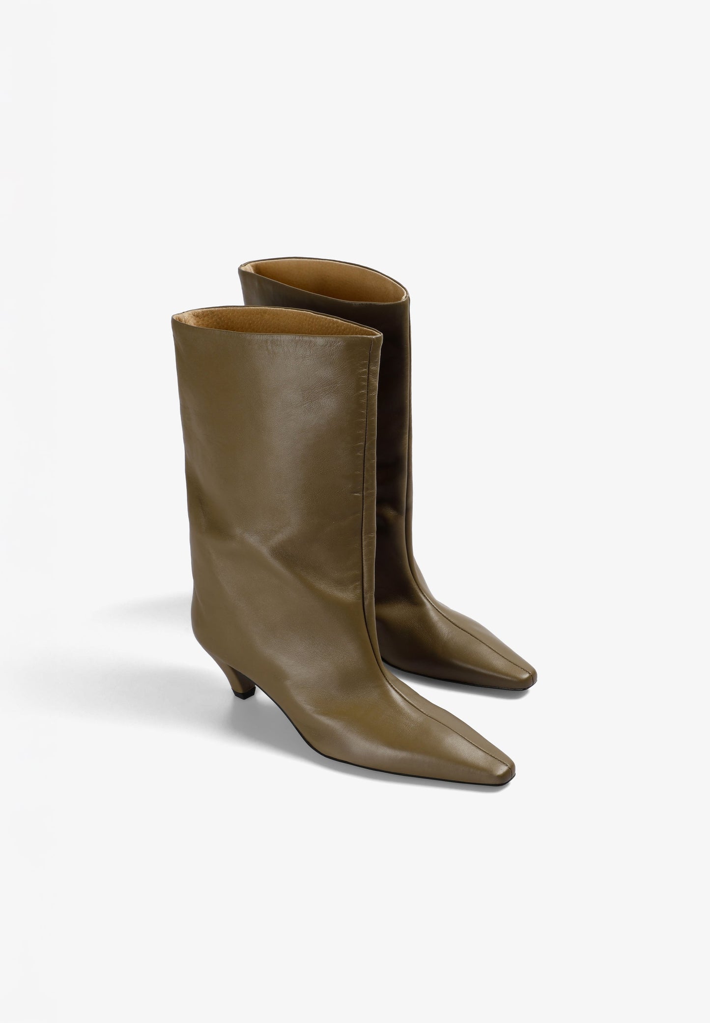 GATHERED LEATHER BOOT