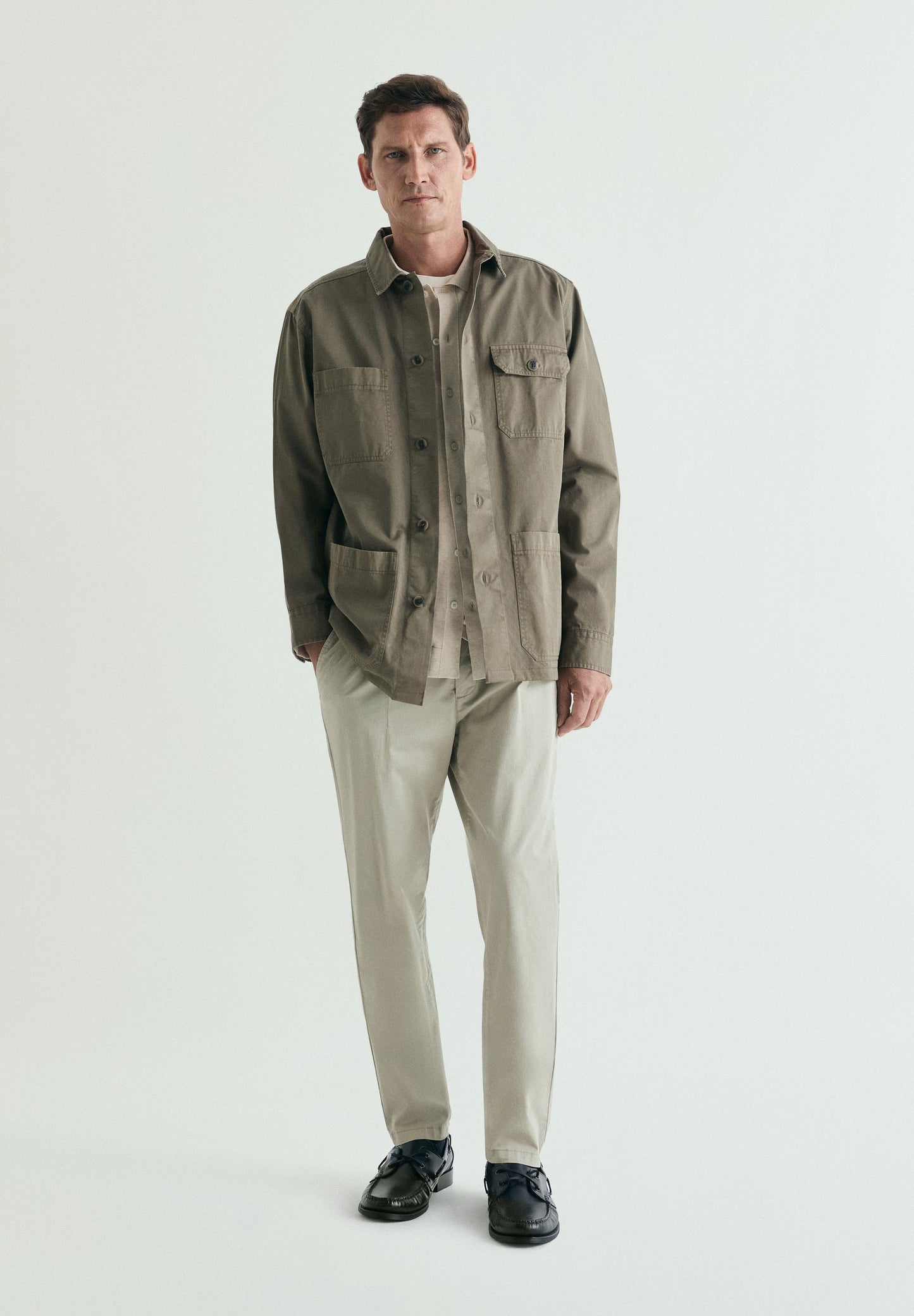 TROUSERS WITH FRONT DARTS