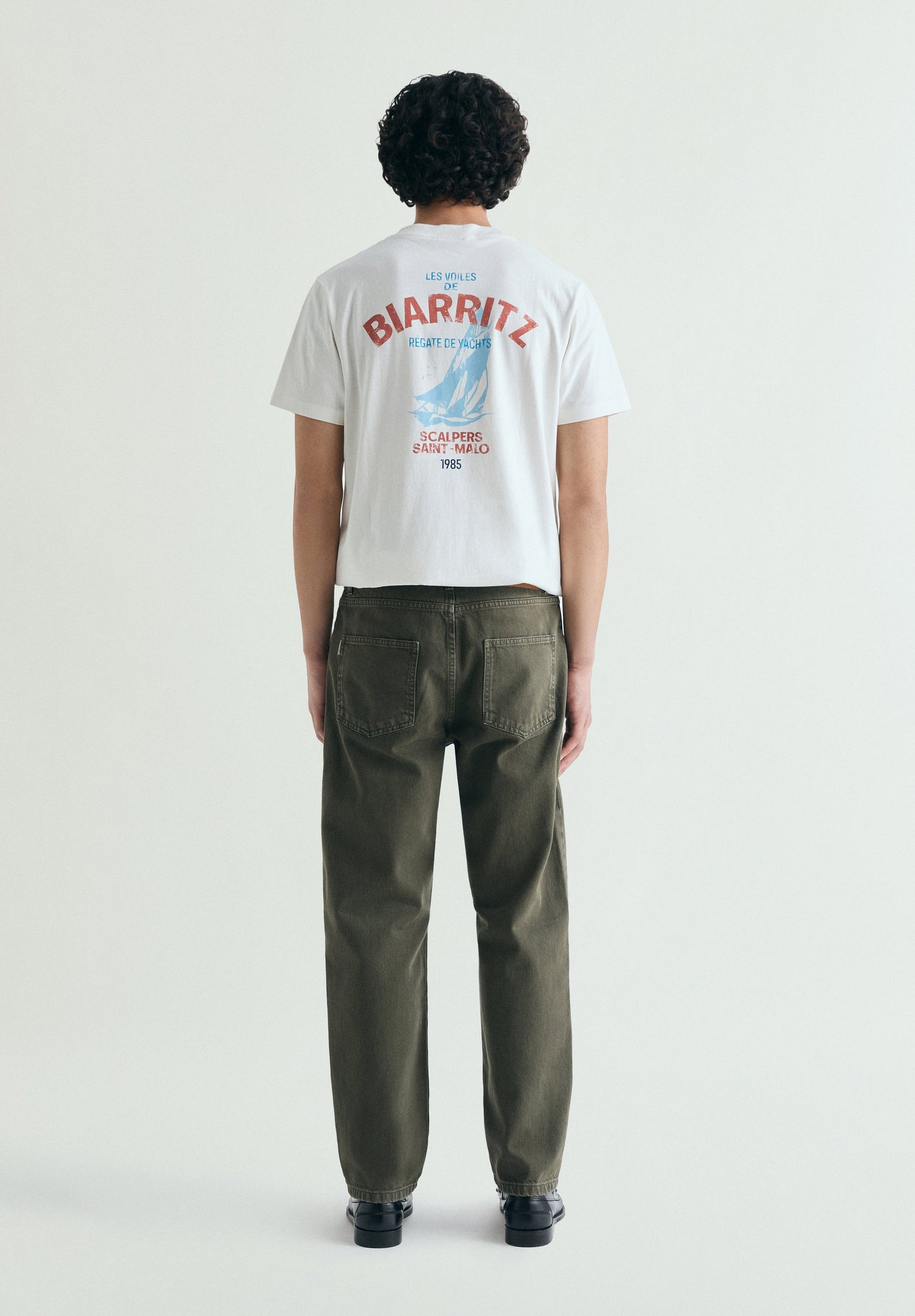 CROPPED FIT JEANS
