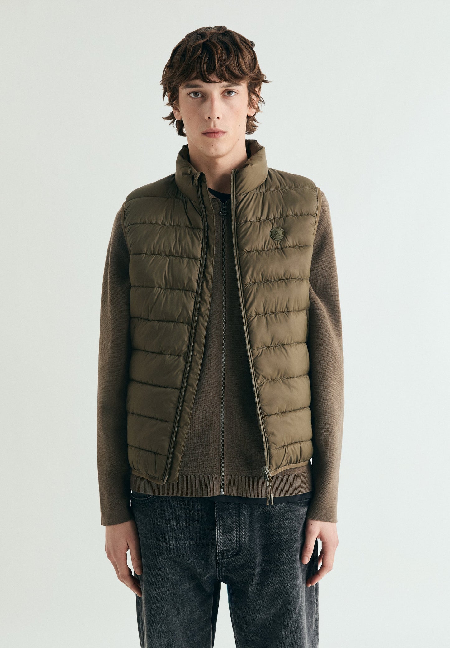 LIGHTWEIGHT PUFFER VEST