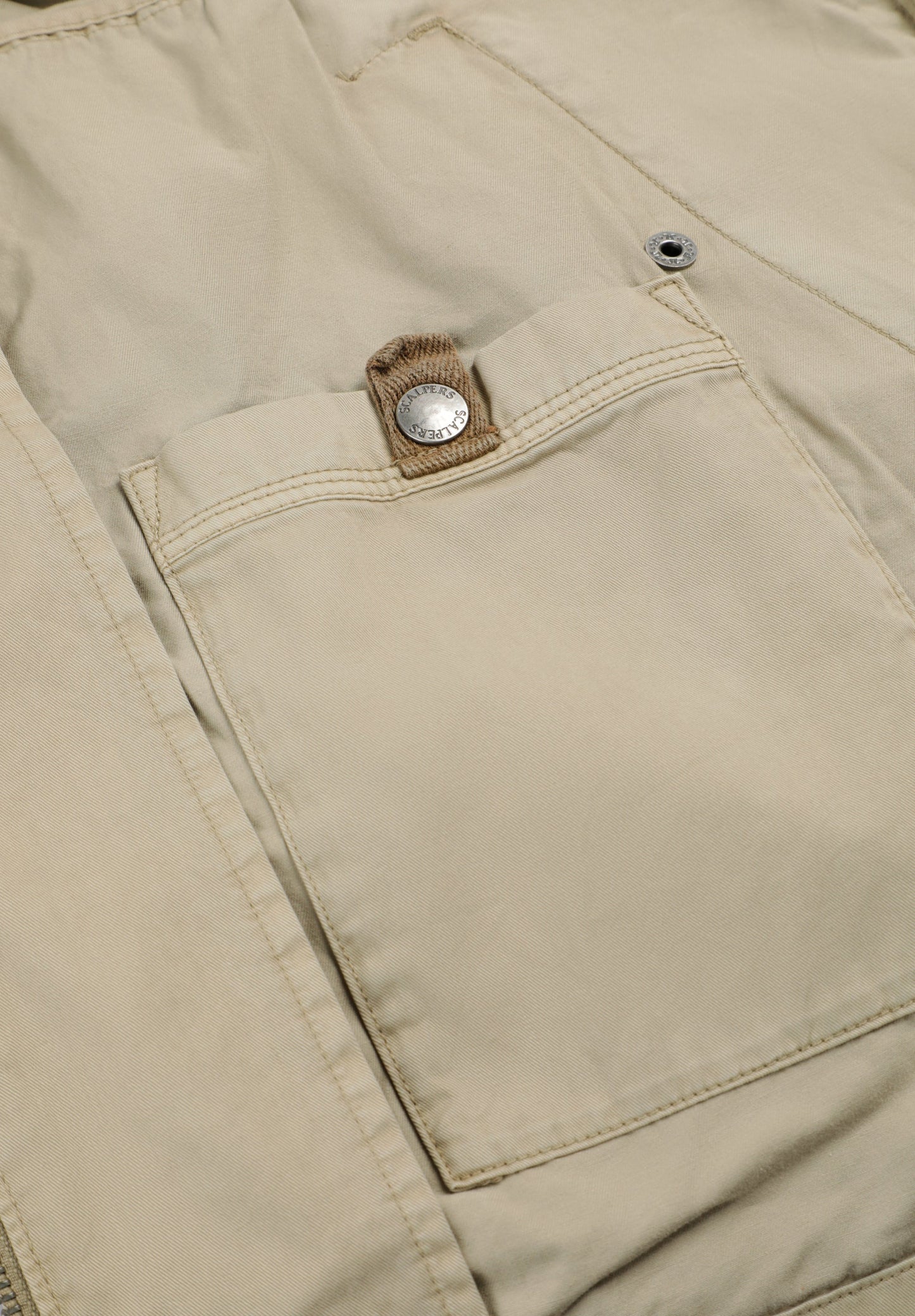 HOODED JACKET WITH MATCHING SKULL