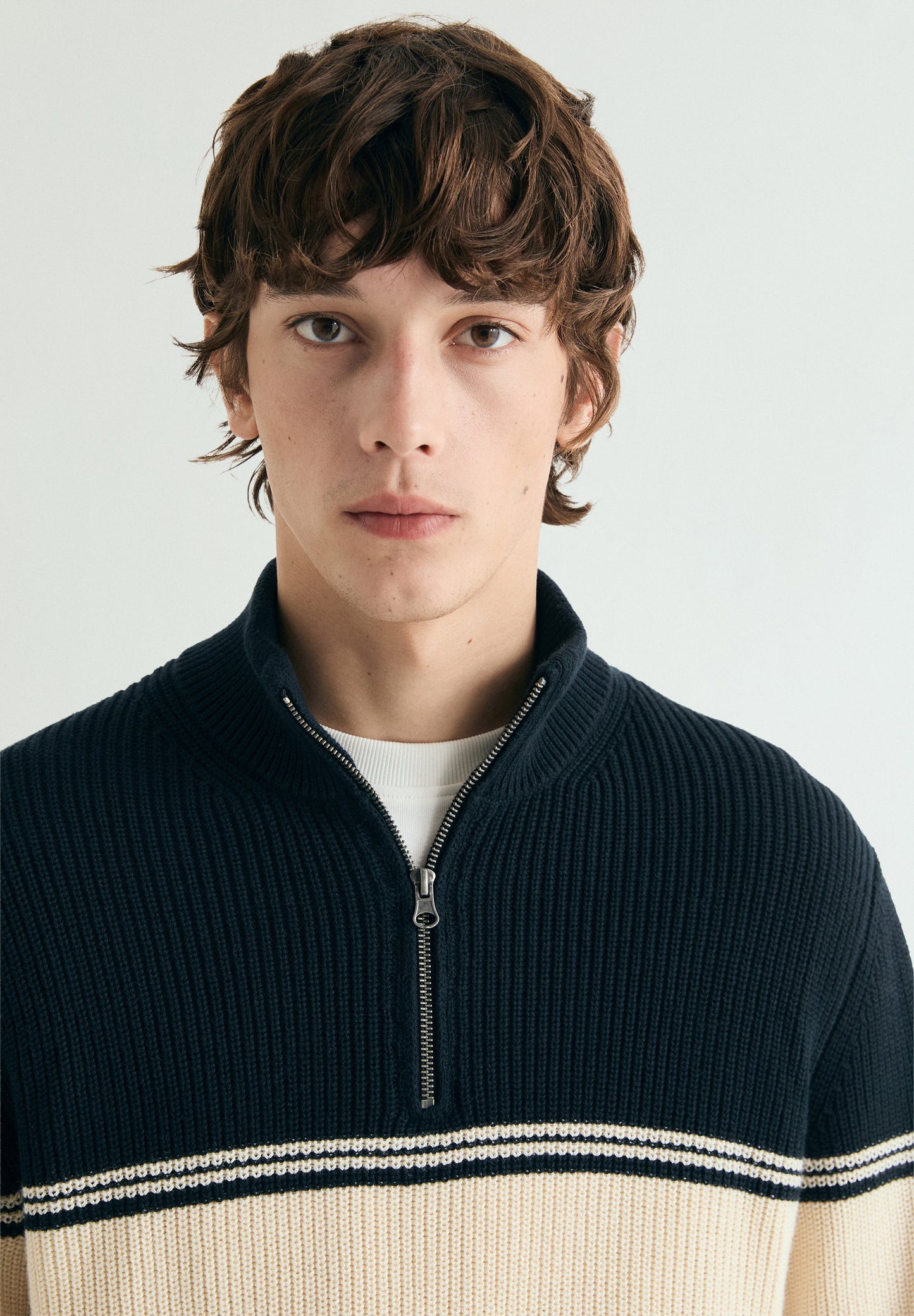 HIGH NECK KNIT SWEATER