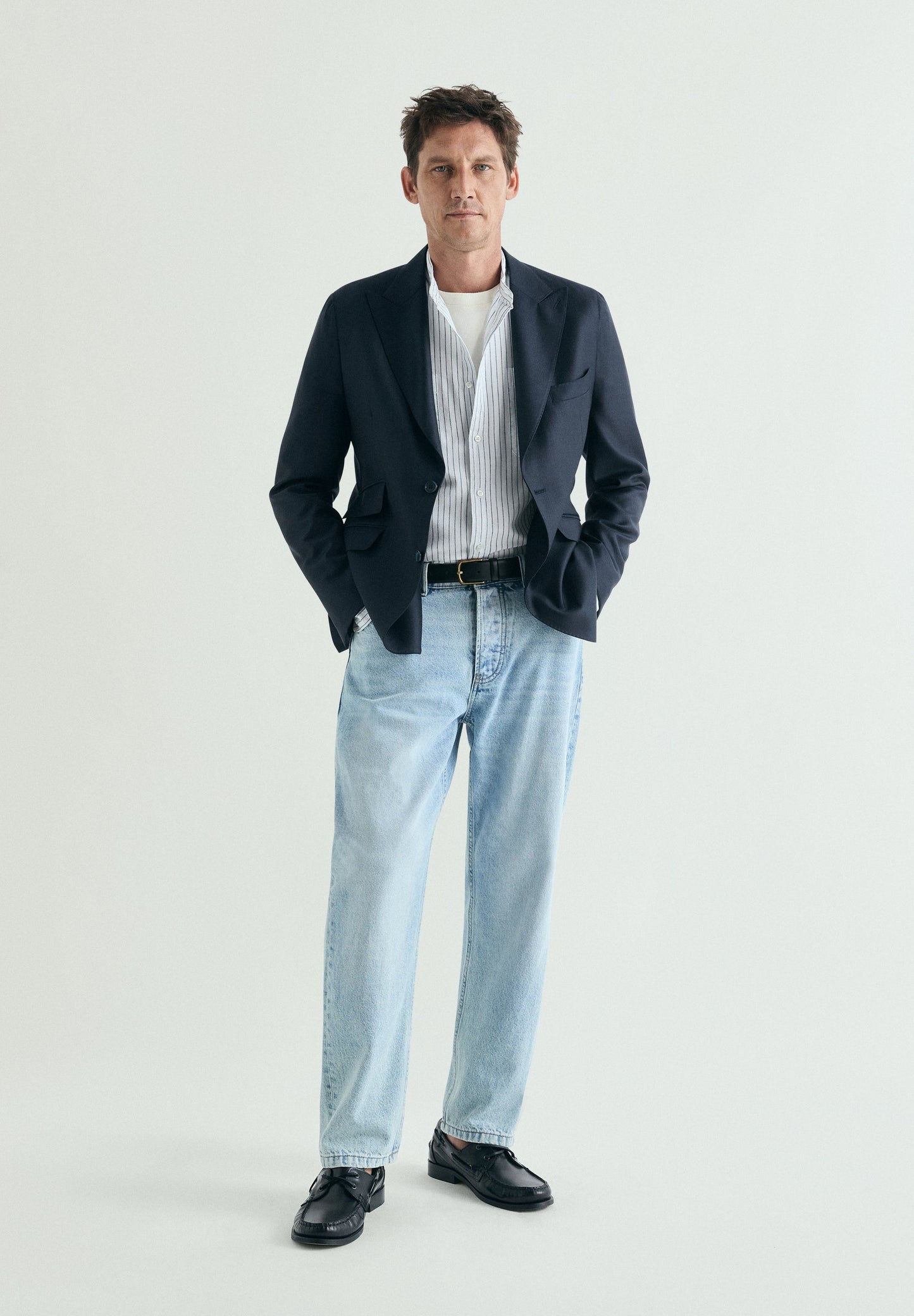 SHIRT WITH POCKETS AND STAND-UP COLLAR